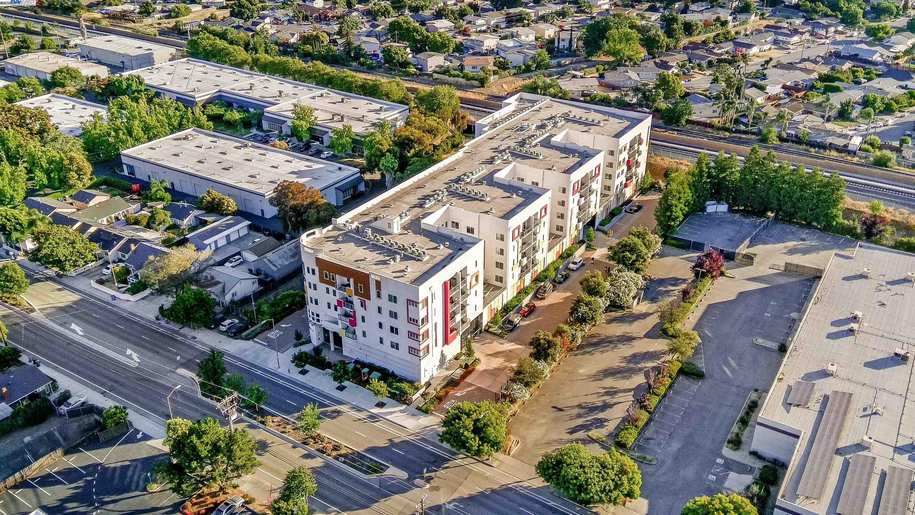 Detail Gallery Image 22 of 32 For 42111 Osgood Rd #228,  Fremont,  CA 94539 - 3 Beds | 3 Baths