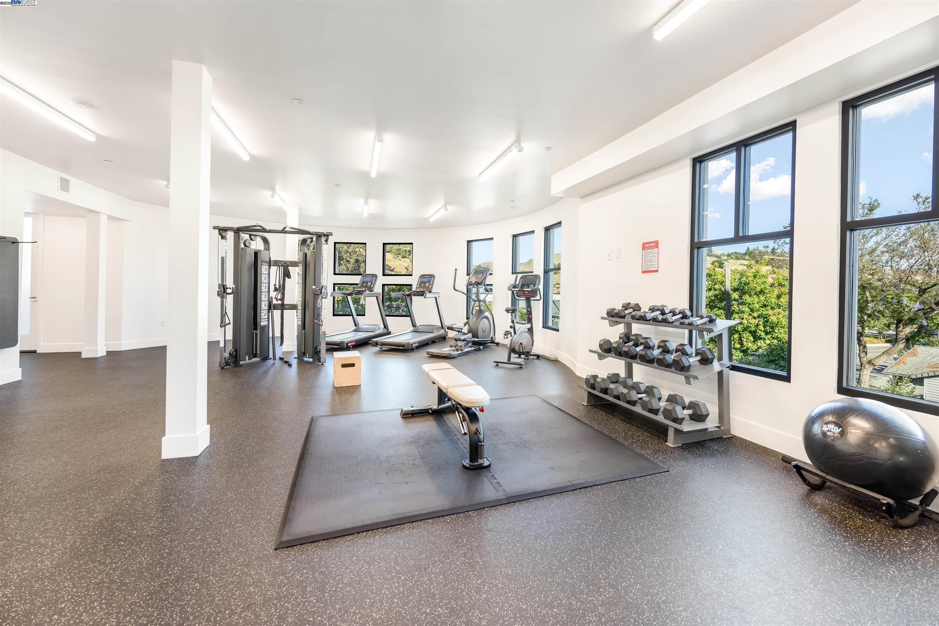 Detail Gallery Image 25 of 32 For 42111 Osgood Rd #228,  Fremont,  CA 94539 - 3 Beds | 3 Baths