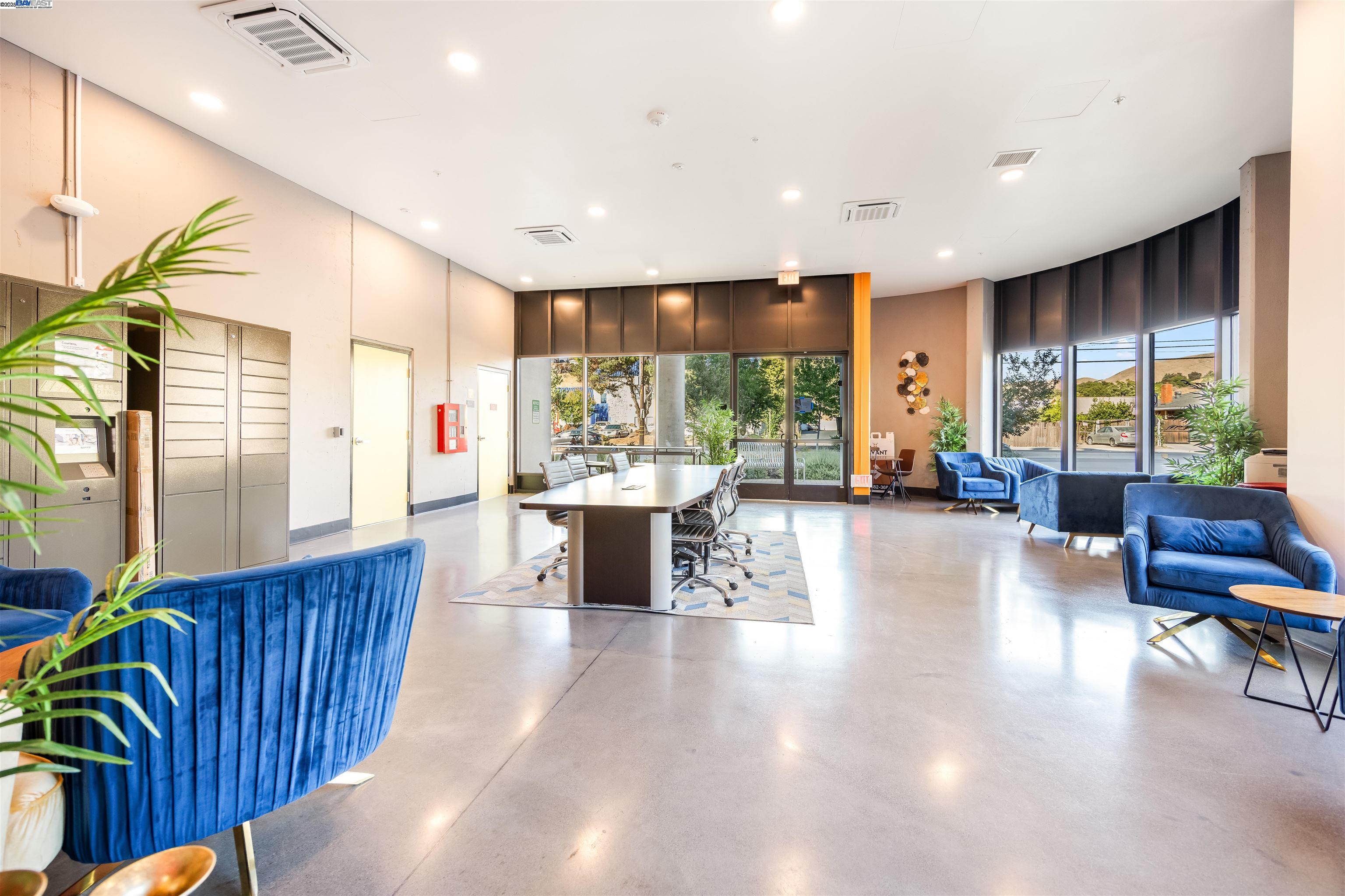 Detail Gallery Image 26 of 32 For 42111 Osgood Rd #228,  Fremont,  CA 94539 - 3 Beds | 3 Baths
