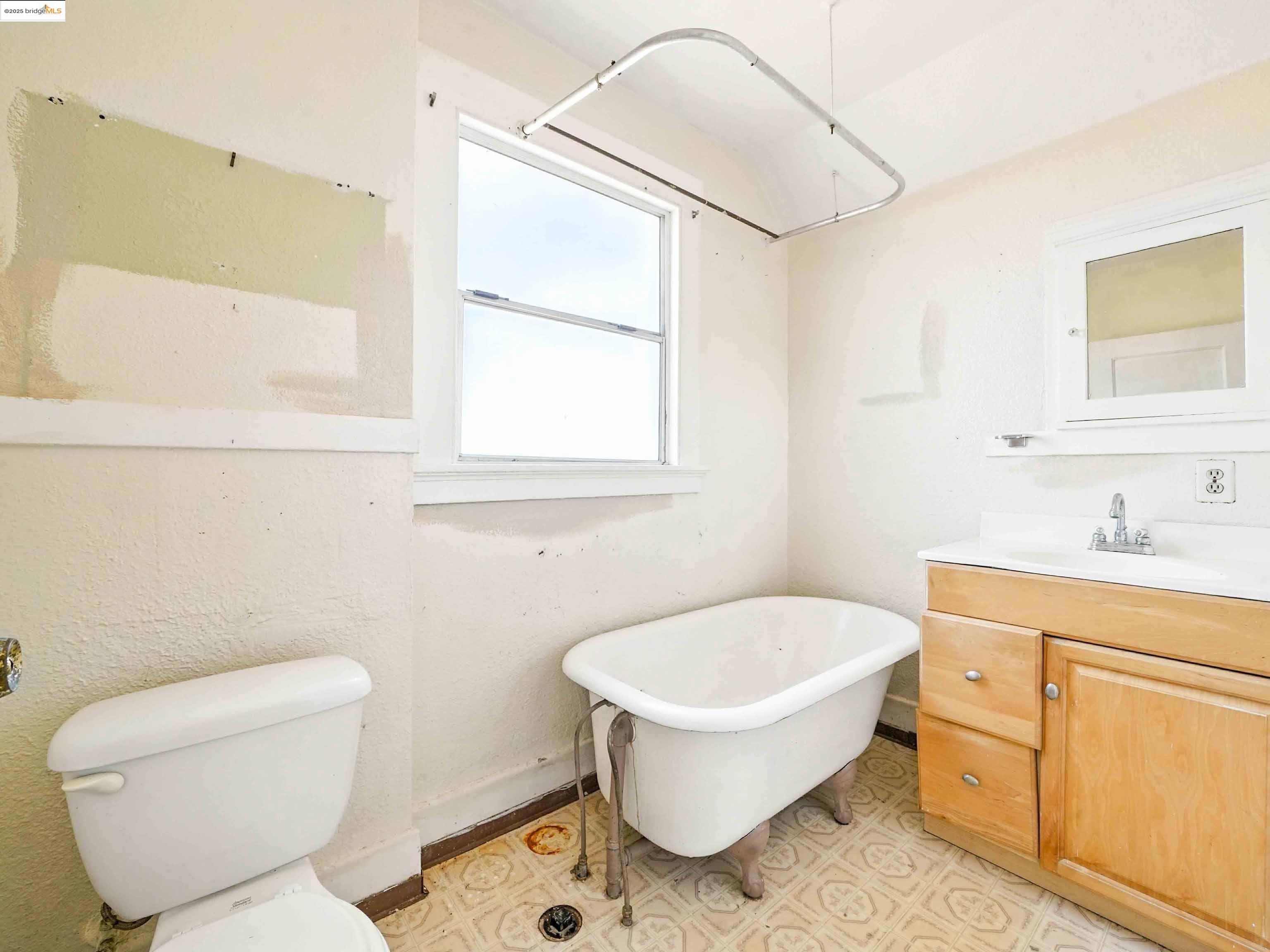Detail Gallery Image 14 of 24 For 101 B St, Vallejo,  CA 94590 - – Beds | – Baths