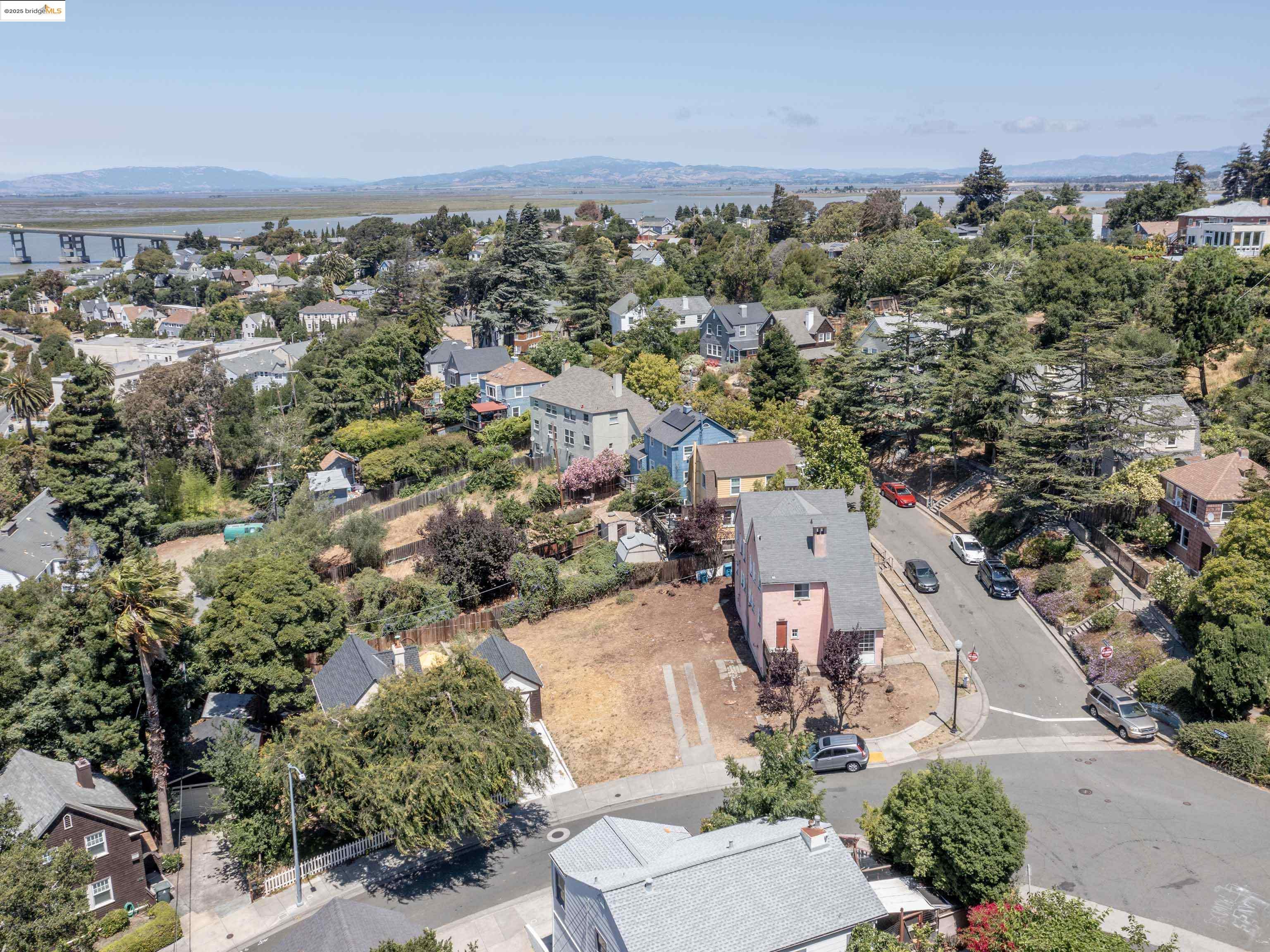 Detail Gallery Image 22 of 24 For 101 B St, Vallejo,  CA 94590 - – Beds | – Baths
