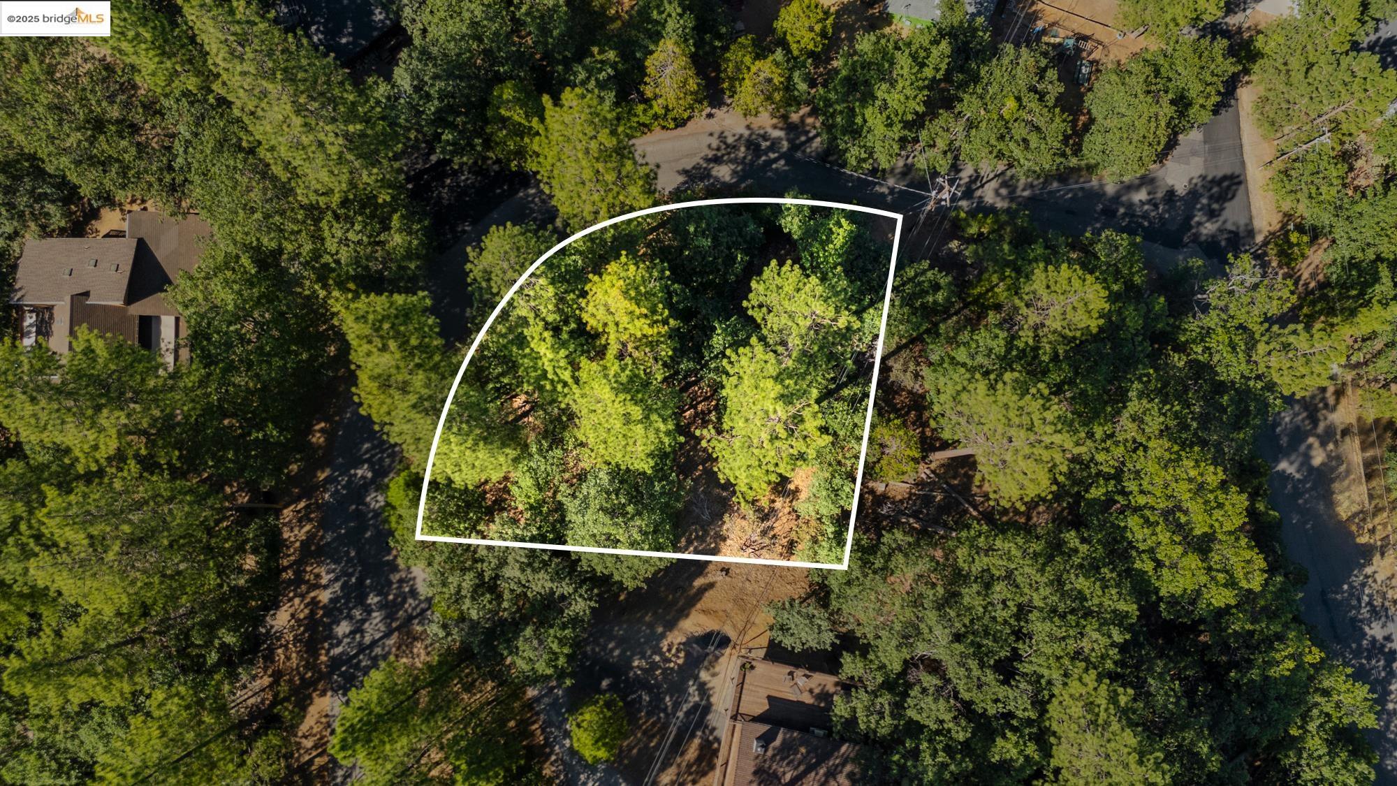Detail Gallery Image 2 of 10 For 23983 Pack Trail Rd, Sonora,  CA 95370 - – Beds | – Baths
