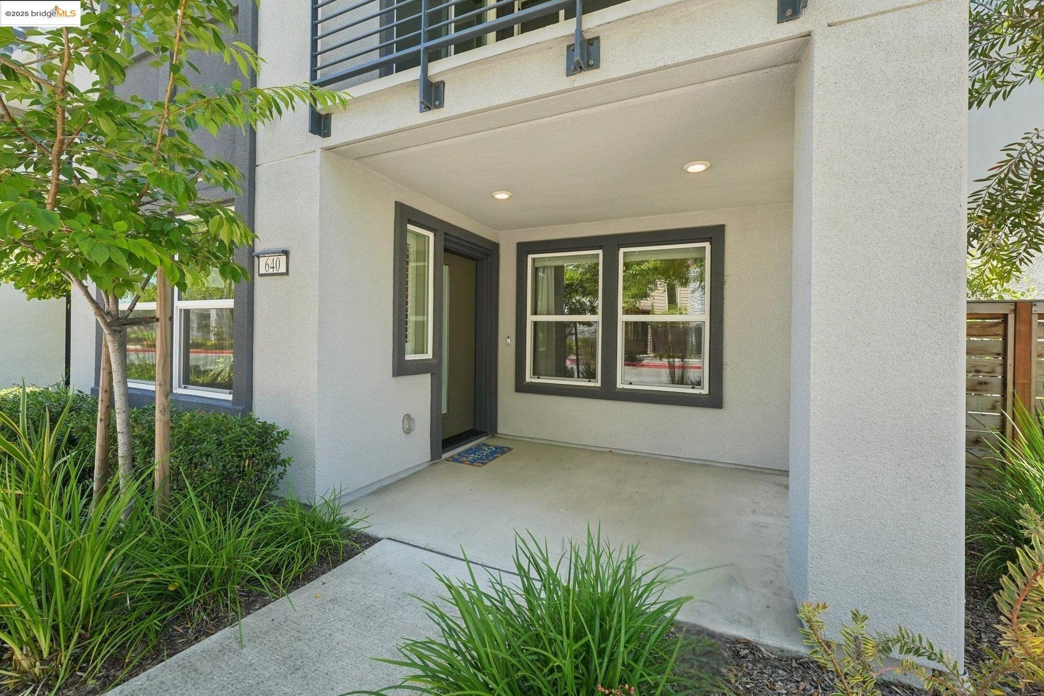 Detail Gallery Image 2 of 55 For 640 Martin Mariner, Alameda,  CA 94501 - 4 Beds | 3/1 Baths
