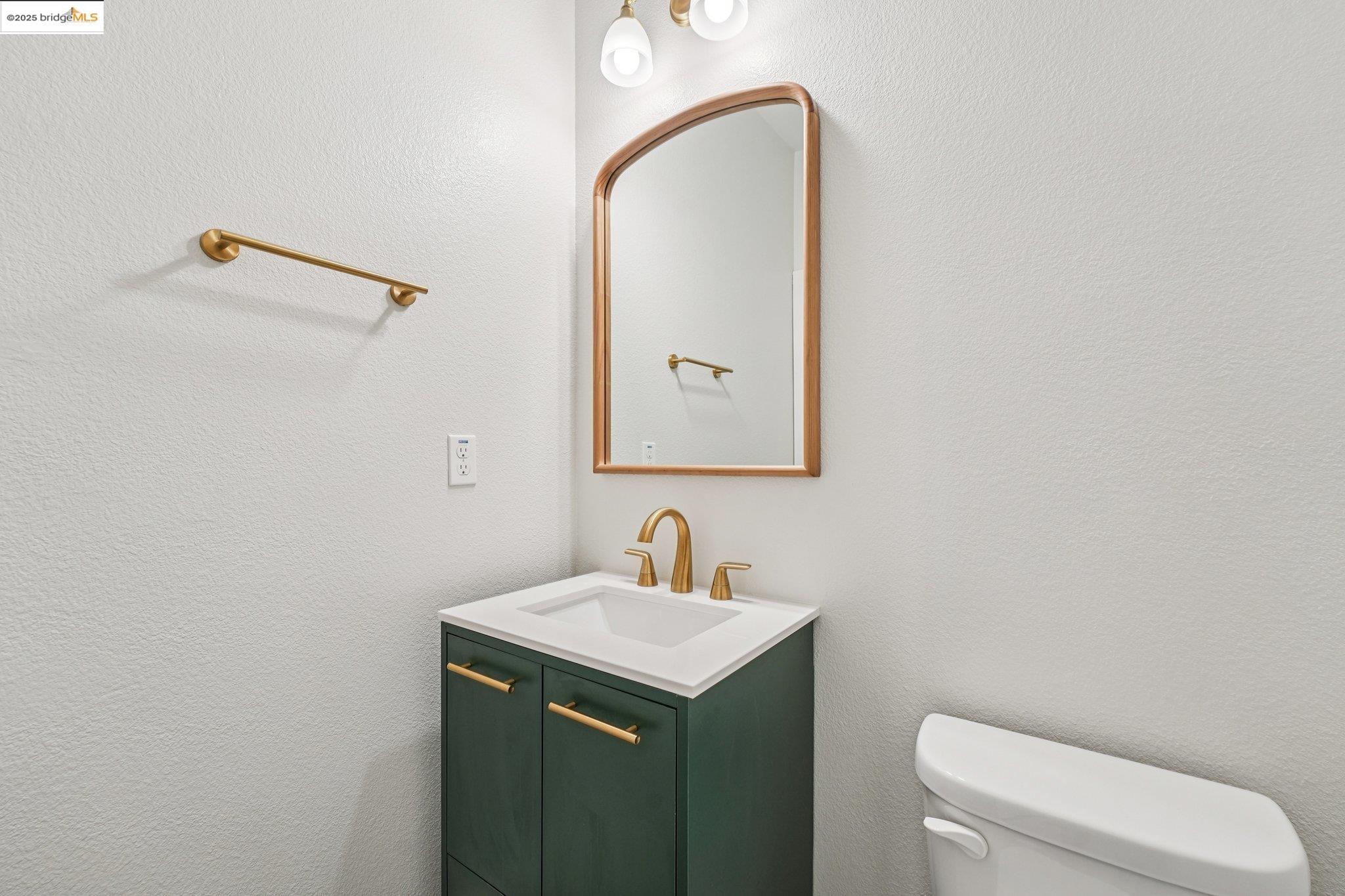 Detail Gallery Image 24 of 55 For 640 Martin Mariner, Alameda,  CA 94501 - 4 Beds | 3/1 Baths