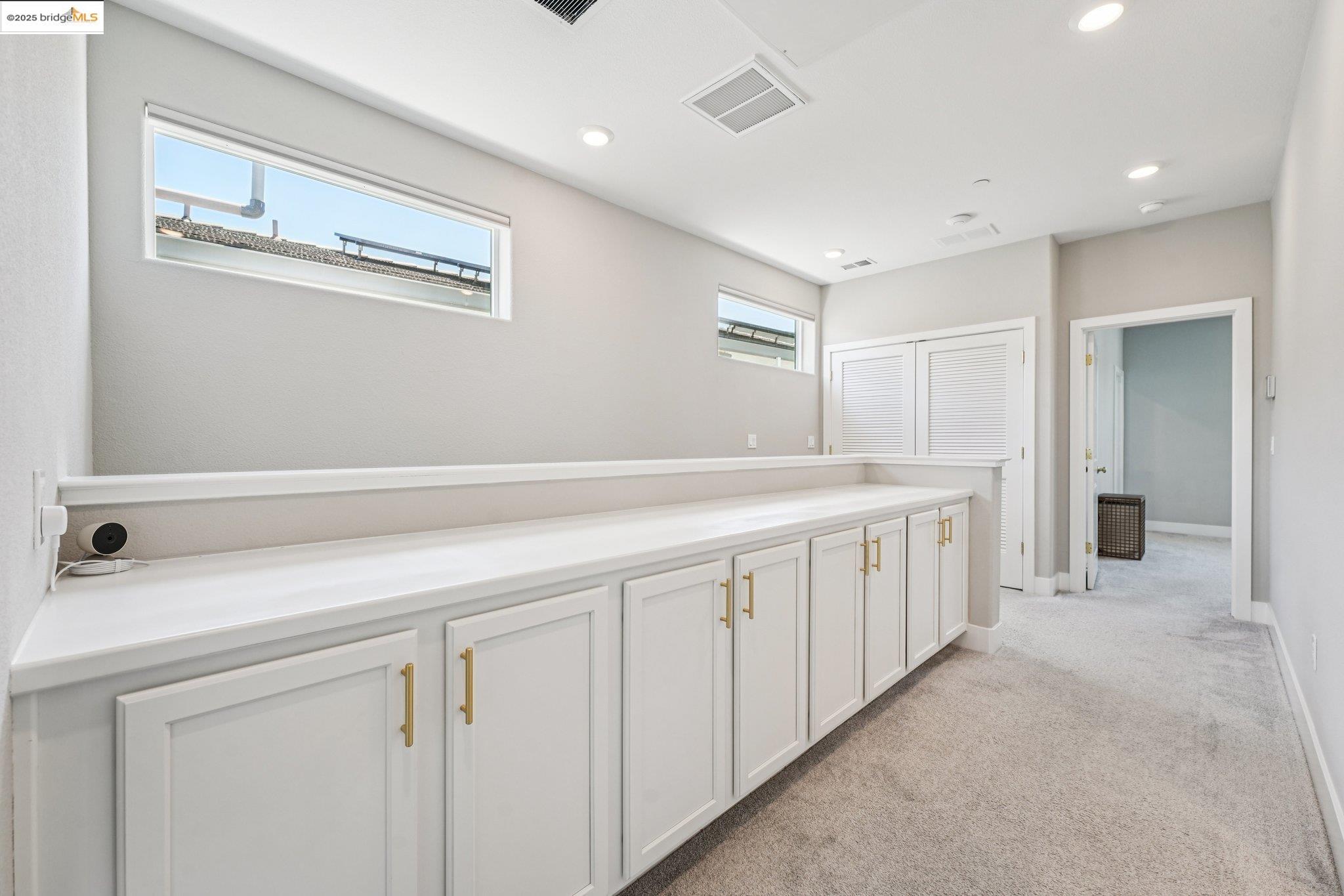 Detail Gallery Image 26 of 55 For 640 Martin Mariner, Alameda,  CA 94501 - 4 Beds | 3/1 Baths