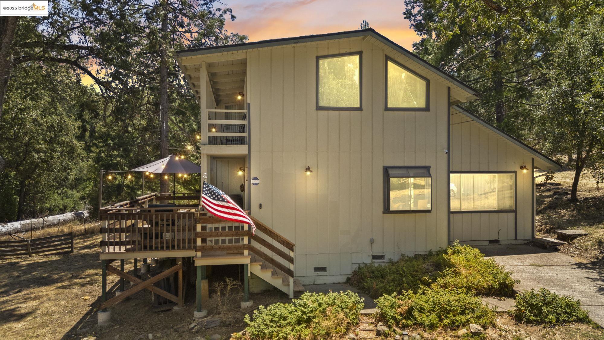 Detail Gallery Image 1 of 44 For 20785 Buttercup Cir, Groveland,  CA 95321 - 3 Beds | 2 Baths