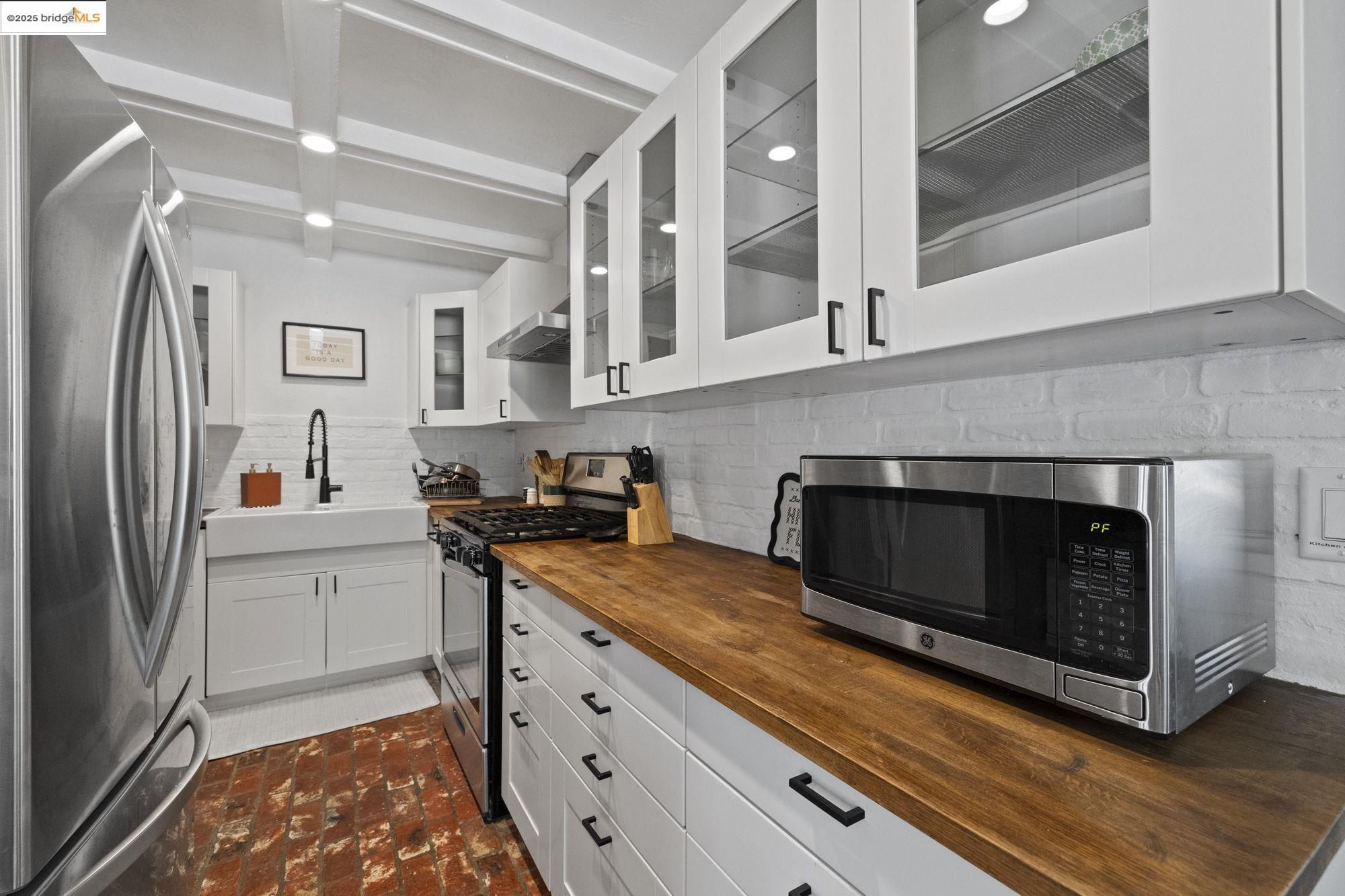 Detail Gallery Image 8 of 44 For 20785 Buttercup Cir, Groveland,  CA 95321 - 3 Beds | 2 Baths
