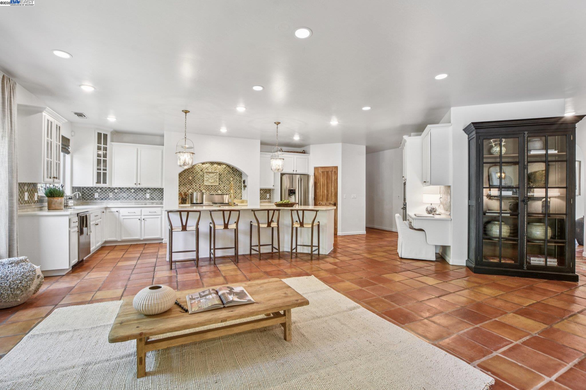 Detail Gallery Image 13 of 51 For 9742 Rim Rock Cir, Loomis,  CA 95650 - 4 Beds | 3/1 Baths
