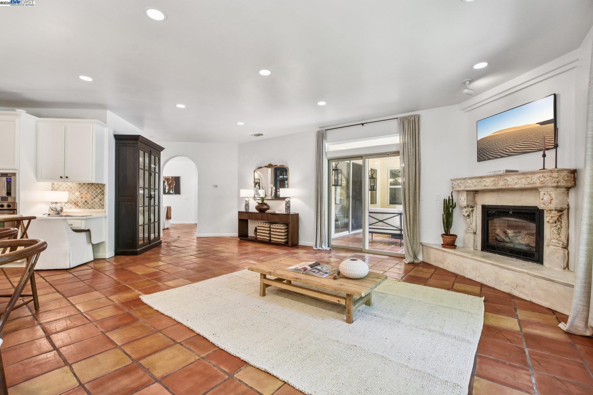 Detail Gallery Image 15 of 51 For 9742 Rim Rock Cir, Loomis,  CA 95650 - 4 Beds | 3/1 Baths