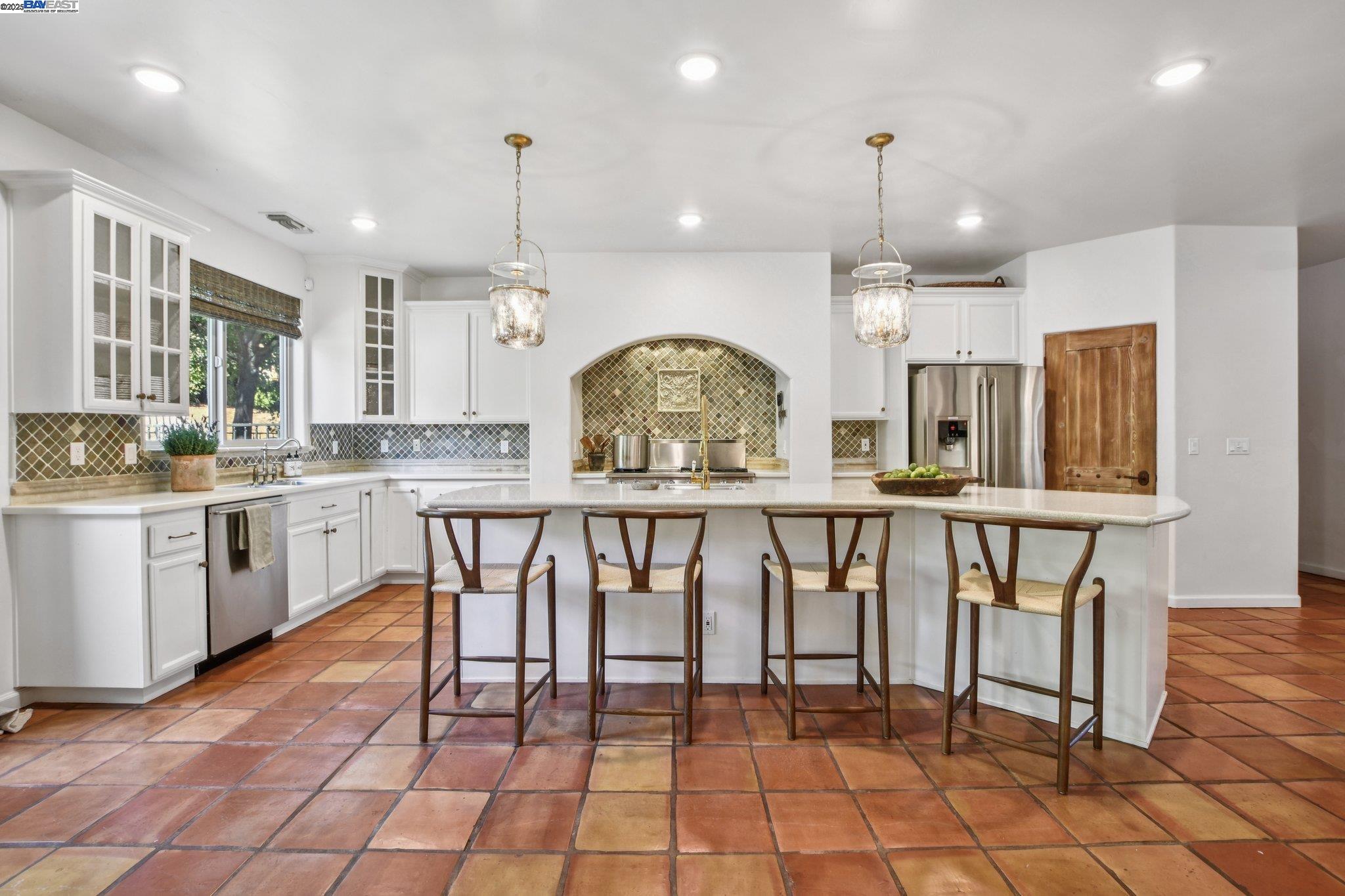 Detail Gallery Image 16 of 51 For 9742 Rim Rock Cir, Loomis,  CA 95650 - 4 Beds | 3/1 Baths