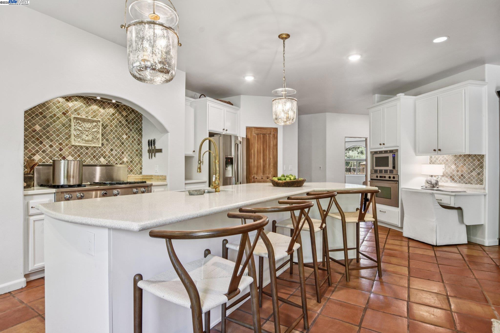 Detail Gallery Image 17 of 51 For 9742 Rim Rock Cir, Loomis,  CA 95650 - 4 Beds | 3/1 Baths
