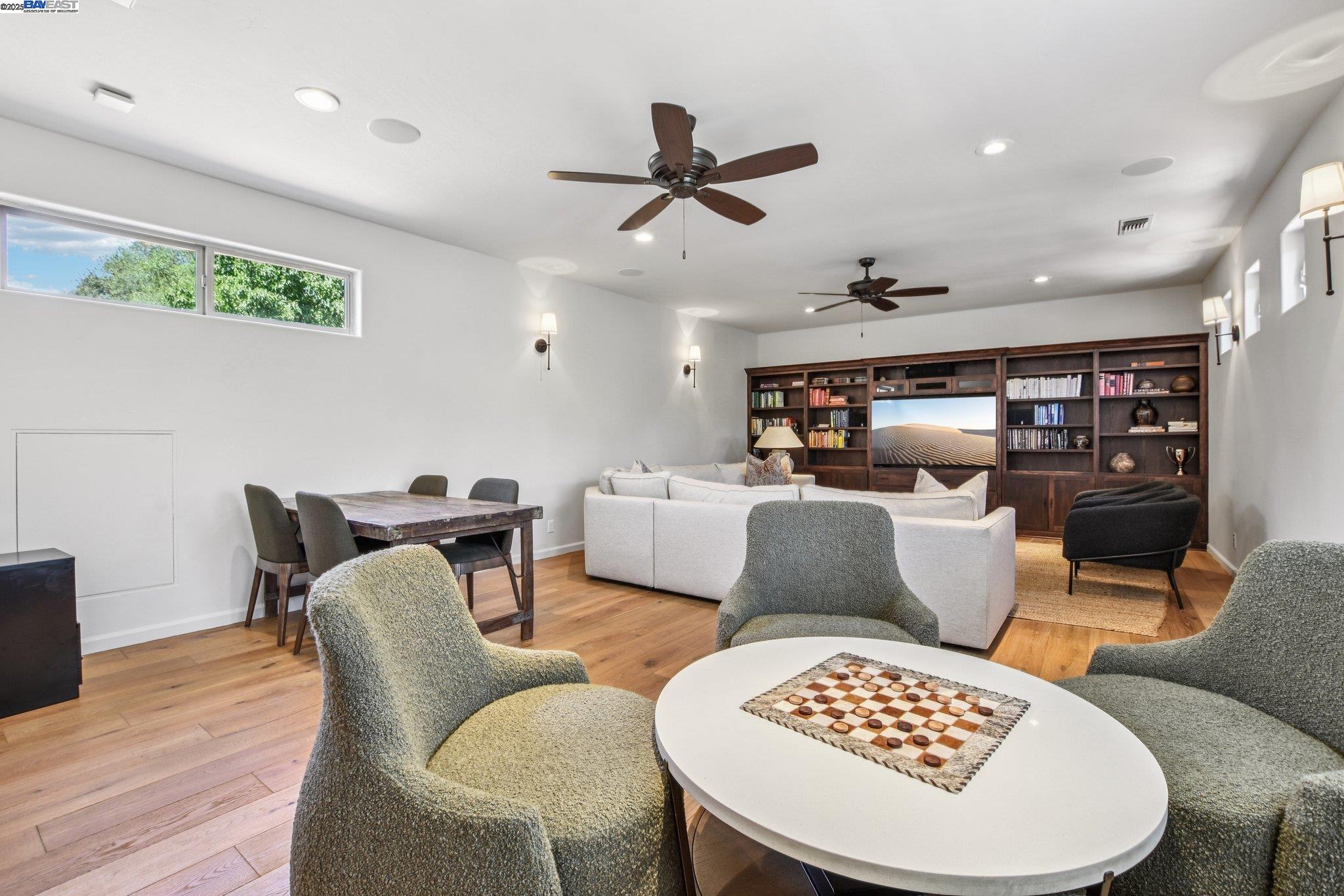Detail Gallery Image 21 of 51 For 9742 Rim Rock Cir, Loomis,  CA 95650 - 4 Beds | 3/1 Baths