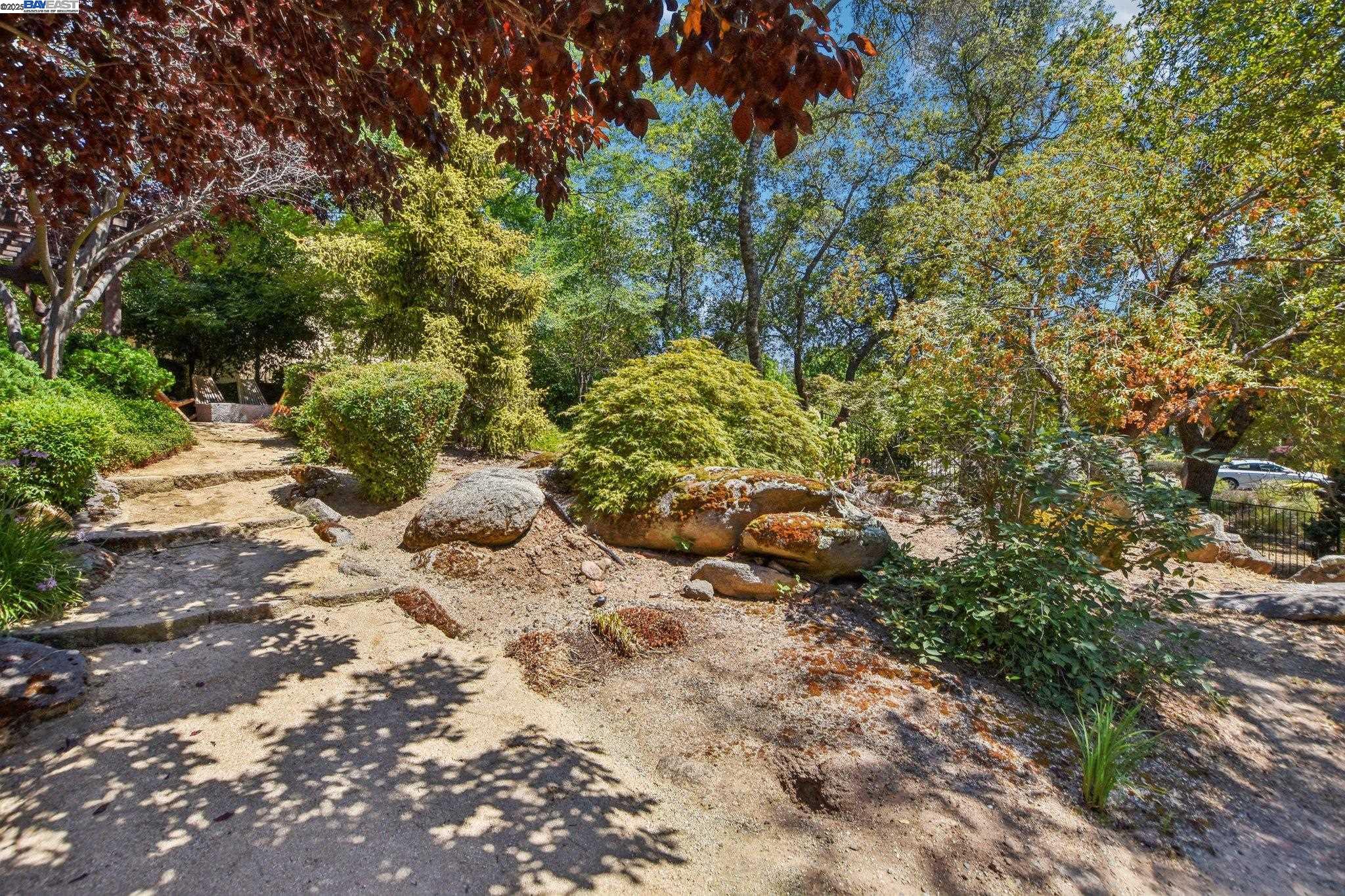 Detail Gallery Image 43 of 51 For 9742 Rim Rock Cir, Loomis,  CA 95650 - 4 Beds | 3/1 Baths