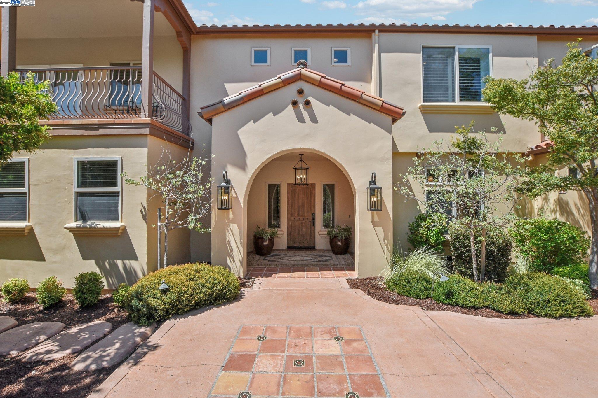 Detail Gallery Image 7 of 51 For 9742 Rim Rock Cir, Loomis,  CA 95650 - 4 Beds | 3/1 Baths