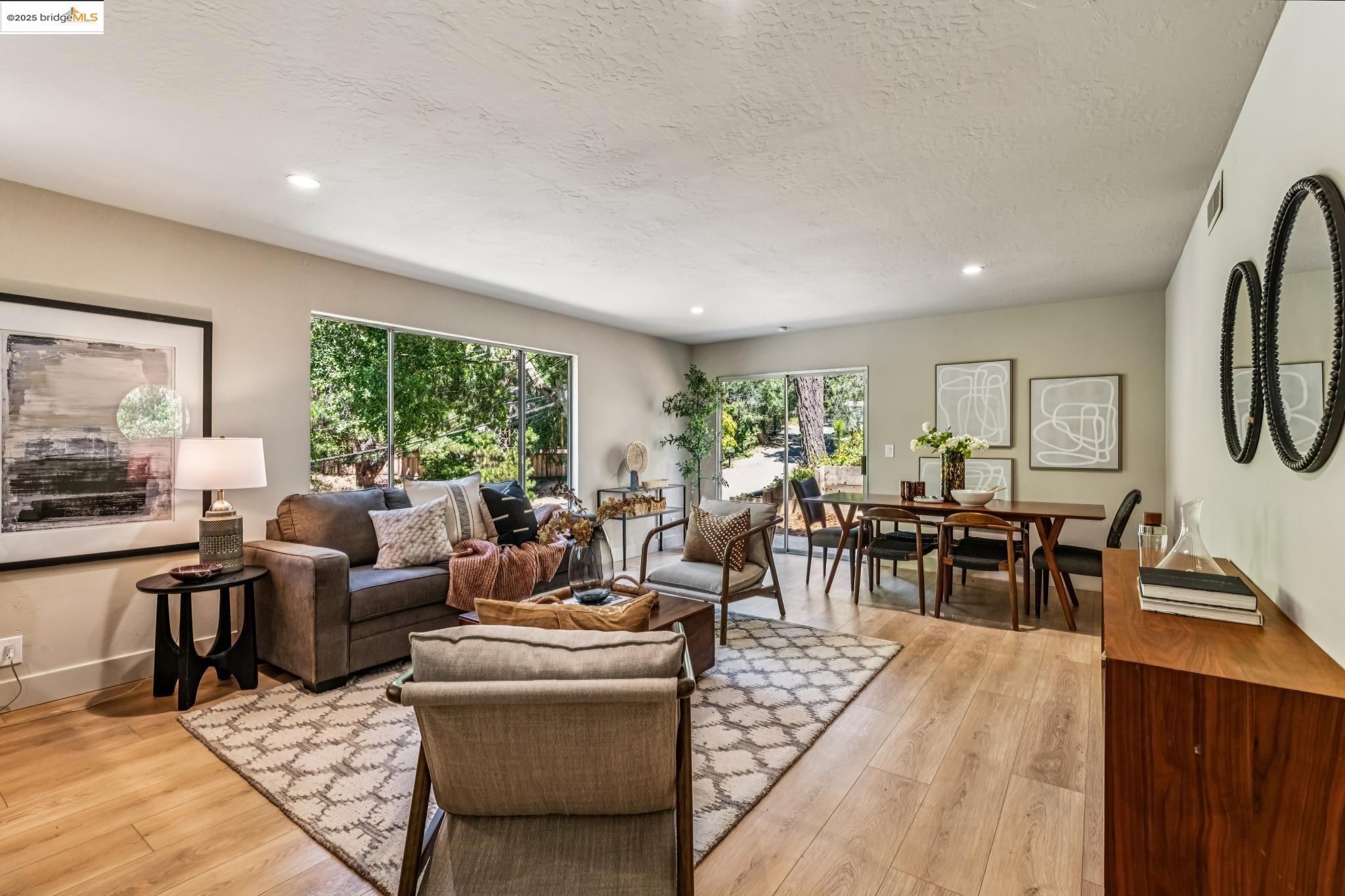 Detail Gallery Image 13 of 41 For 1801 Gouldin Rd, Oakland,  CA 94611 - 4 Beds | 2/1 Baths