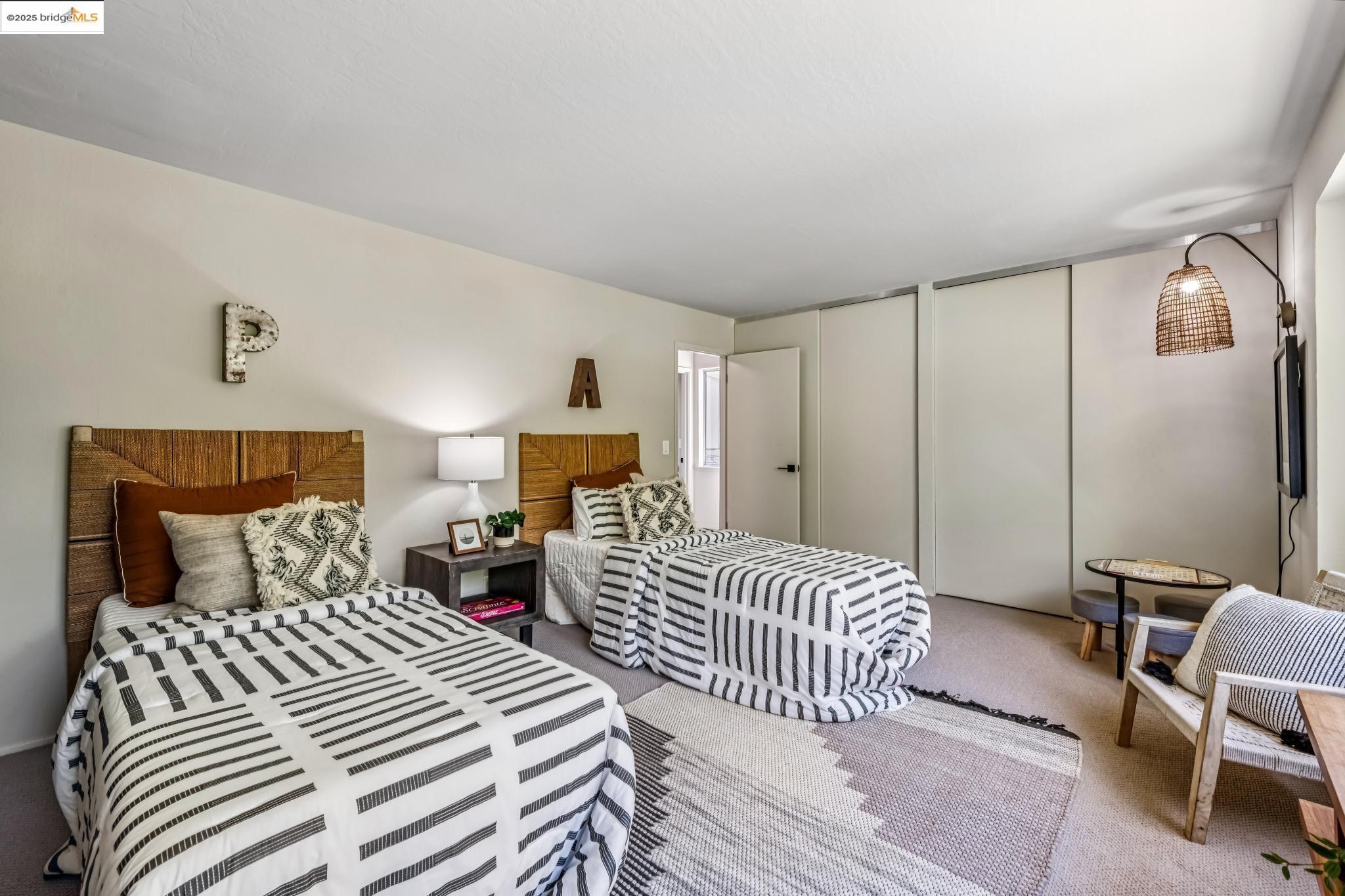 Detail Gallery Image 30 of 41 For 1801 Gouldin Rd, Oakland,  CA 94611 - 4 Beds | 2/1 Baths