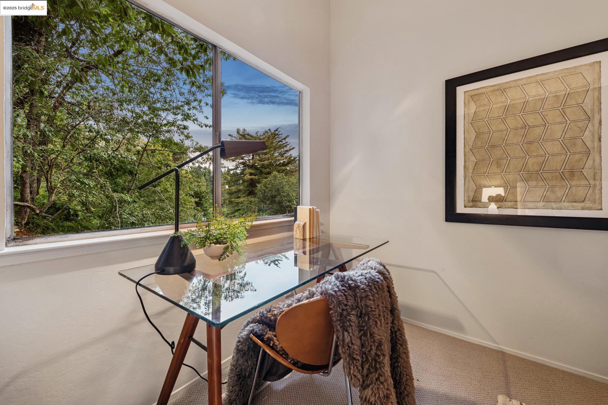 Detail Gallery Image 33 of 41 For 1801 Gouldin Rd, Oakland,  CA 94611 - 4 Beds | 2/1 Baths