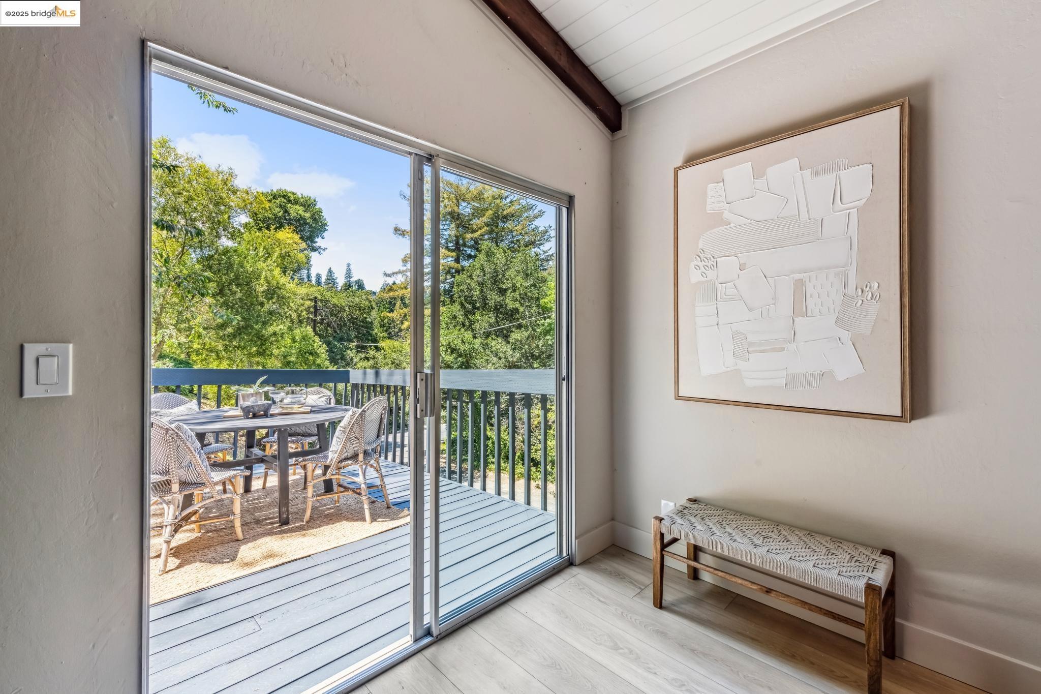 Detail Gallery Image 34 of 41 For 1801 Gouldin Rd, Oakland,  CA 94611 - 4 Beds | 2/1 Baths