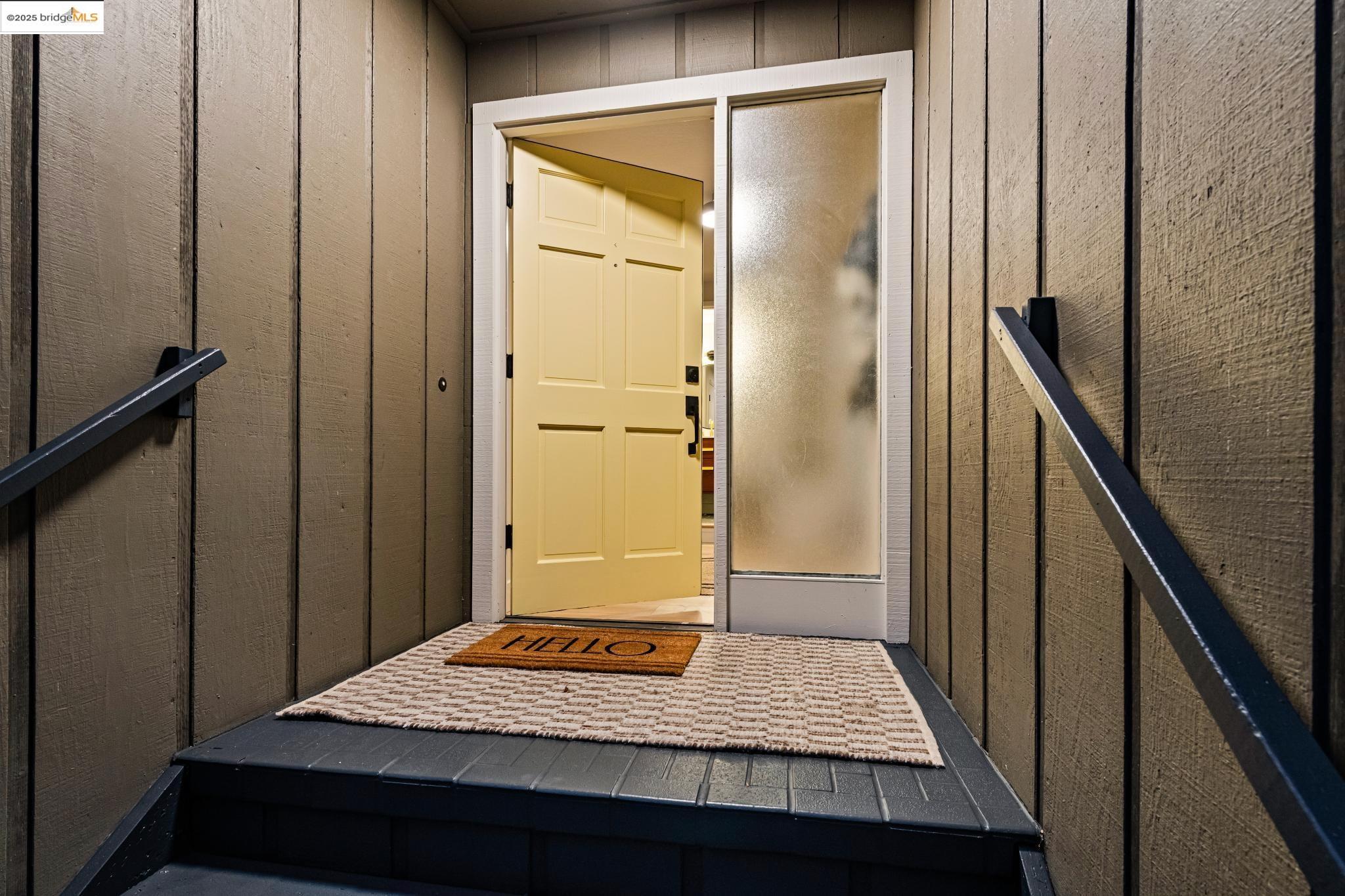 Detail Gallery Image 36 of 41 For 1801 Gouldin Rd, Oakland,  CA 94611 - 4 Beds | 2/1 Baths