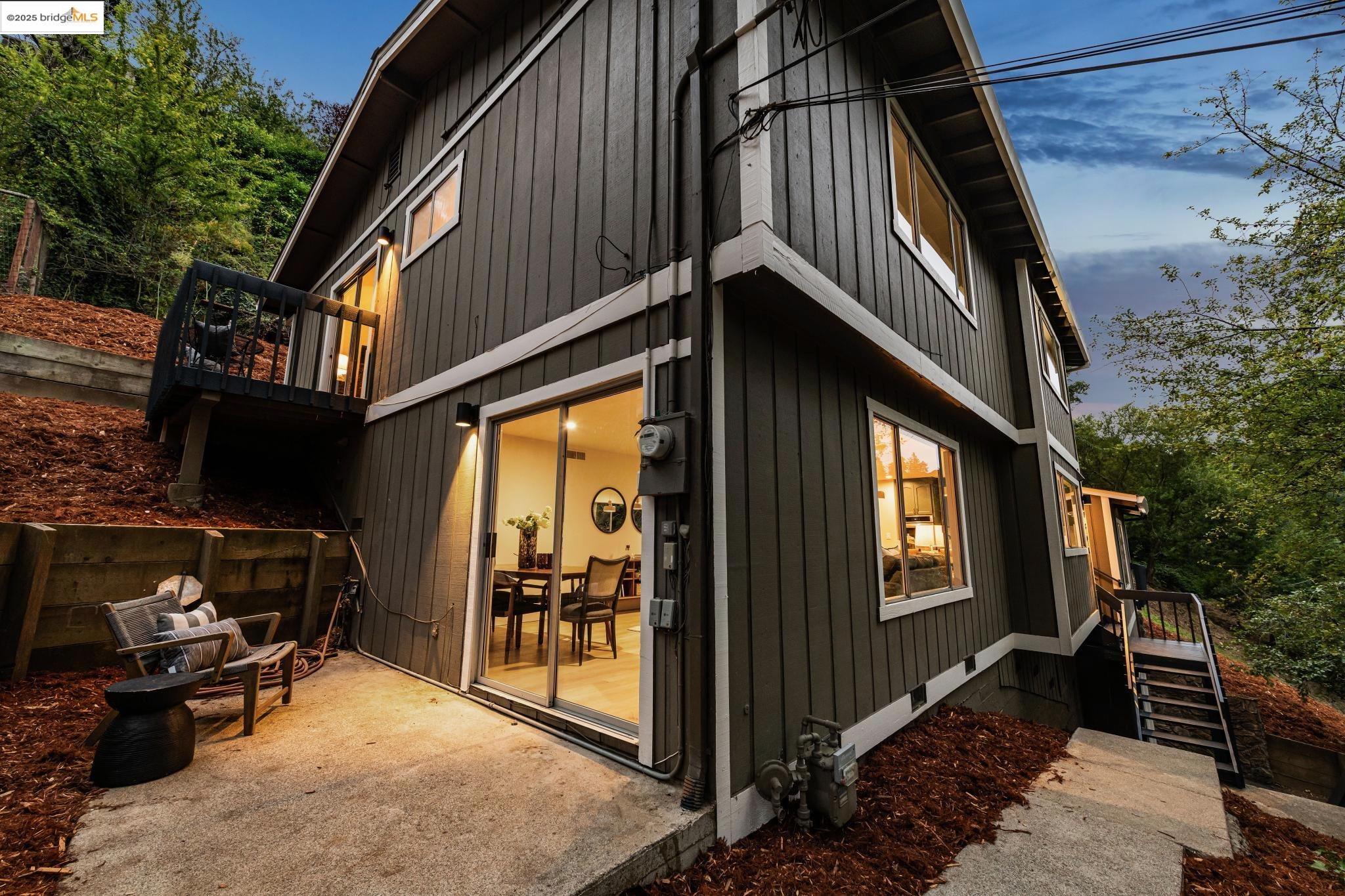 Detail Gallery Image 37 of 41 For 1801 Gouldin Rd, Oakland,  CA 94611 - 4 Beds | 2/1 Baths