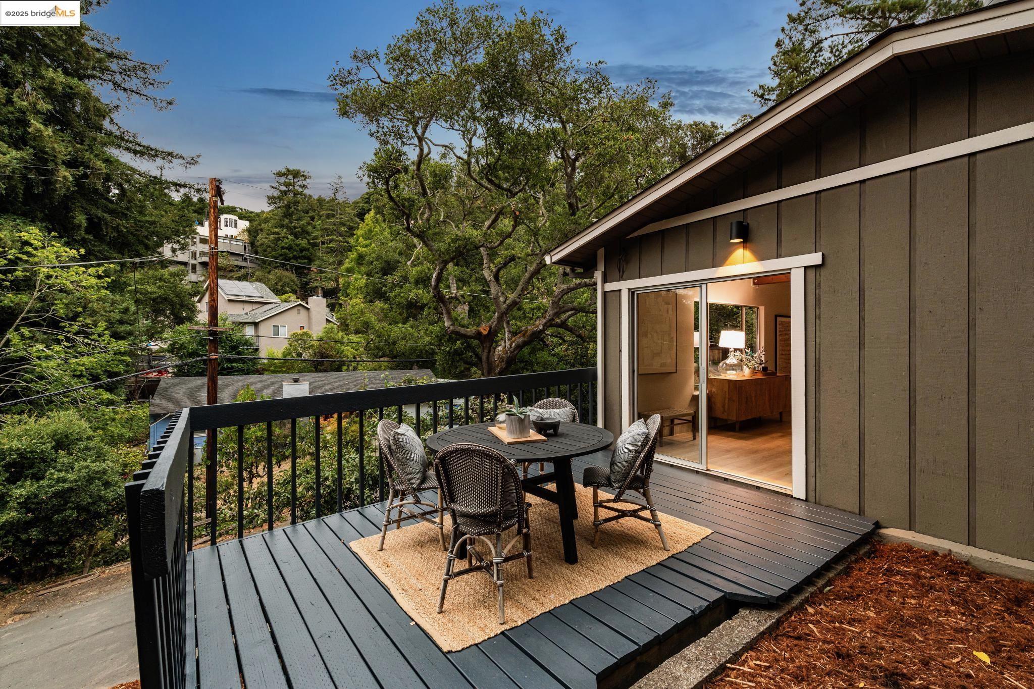 Detail Gallery Image 39 of 41 For 1801 Gouldin Rd, Oakland,  CA 94611 - 4 Beds | 2/1 Baths
