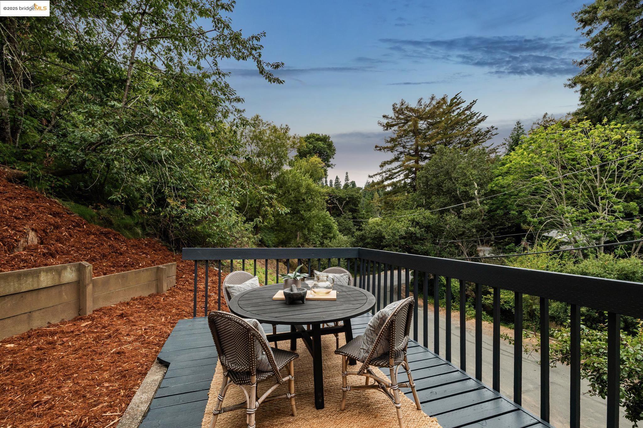 Detail Gallery Image 40 of 41 For 1801 Gouldin Rd, Oakland,  CA 94611 - 4 Beds | 2/1 Baths