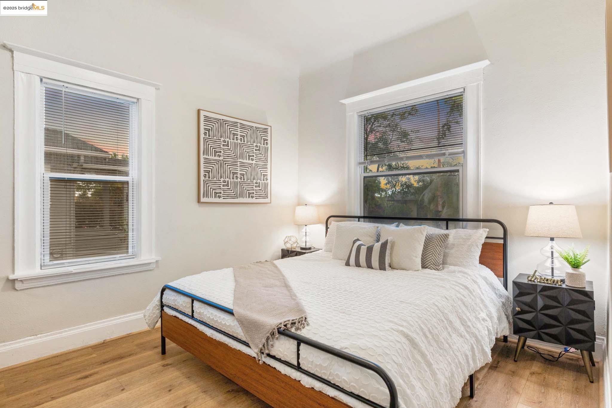 Detail Gallery Image 14 of 42 For 1339 Kains Ave, Berkeley,  CA 94702 - 3 Beds | 1 Baths