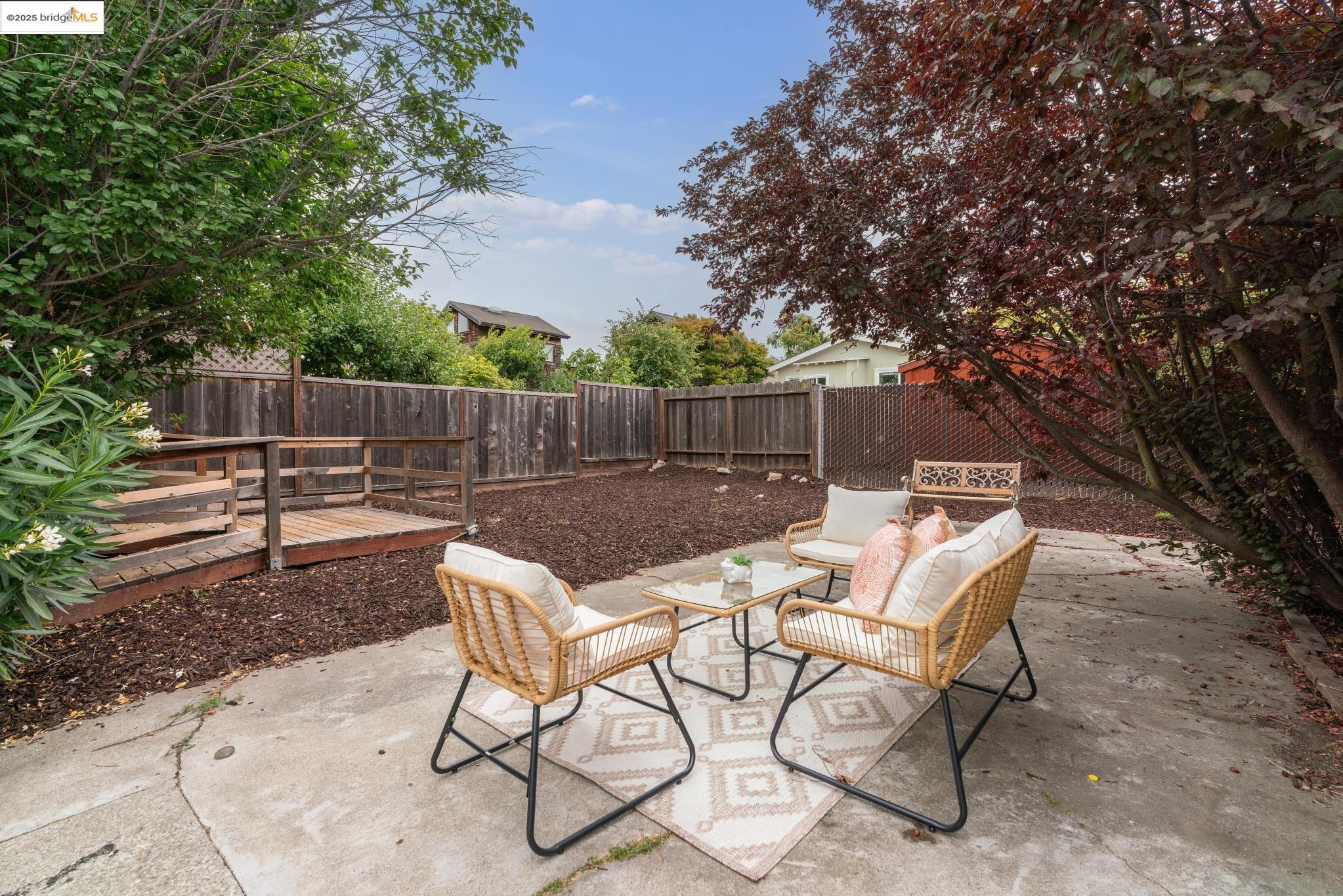 Detail Gallery Image 29 of 42 For 1339 Kains Ave, Berkeley,  CA 94702 - 3 Beds | 1 Baths