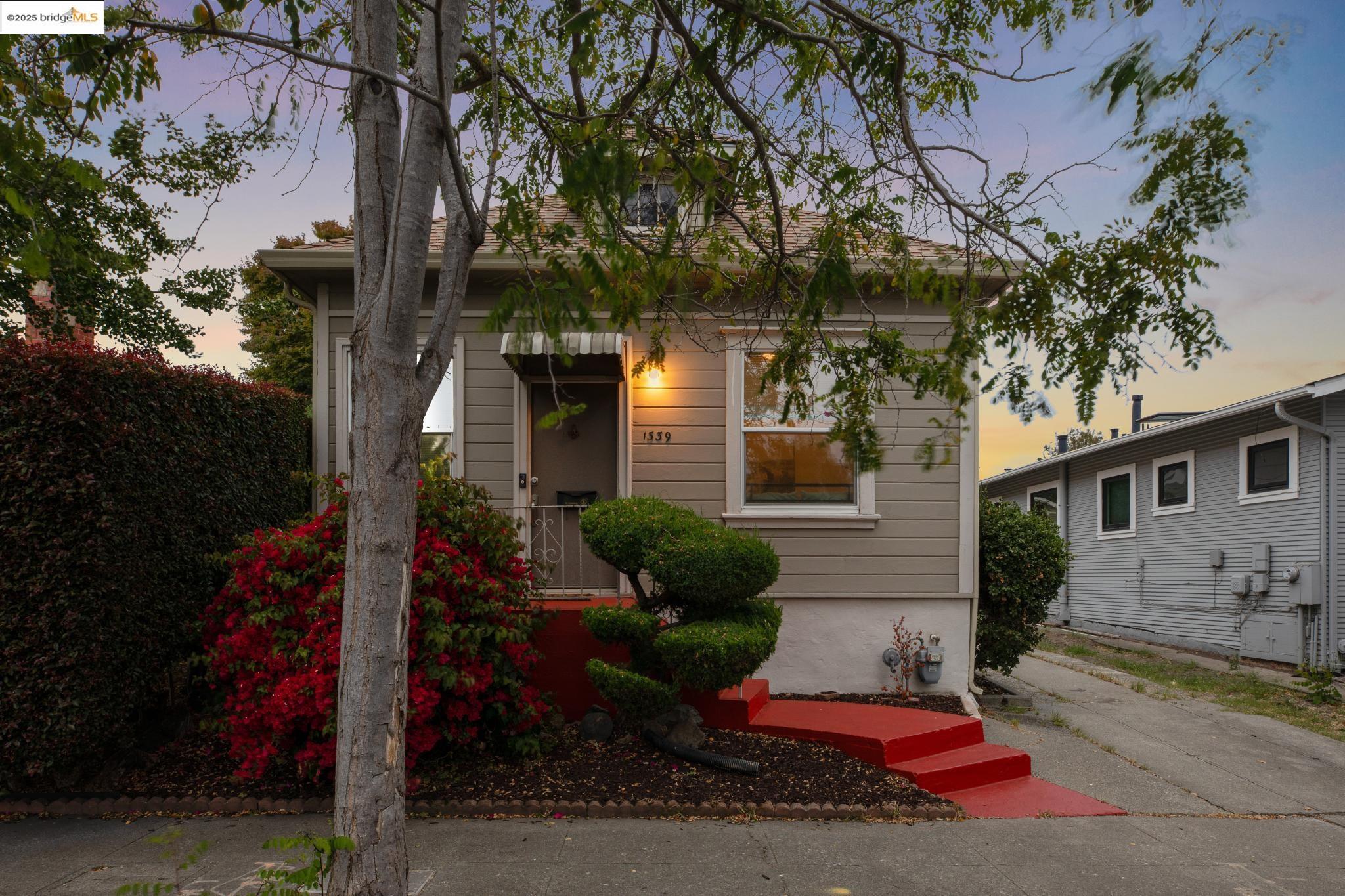 Detail Gallery Image 40 of 42 For 1339 Kains Ave, Berkeley,  CA 94702 - 3 Beds | 1 Baths