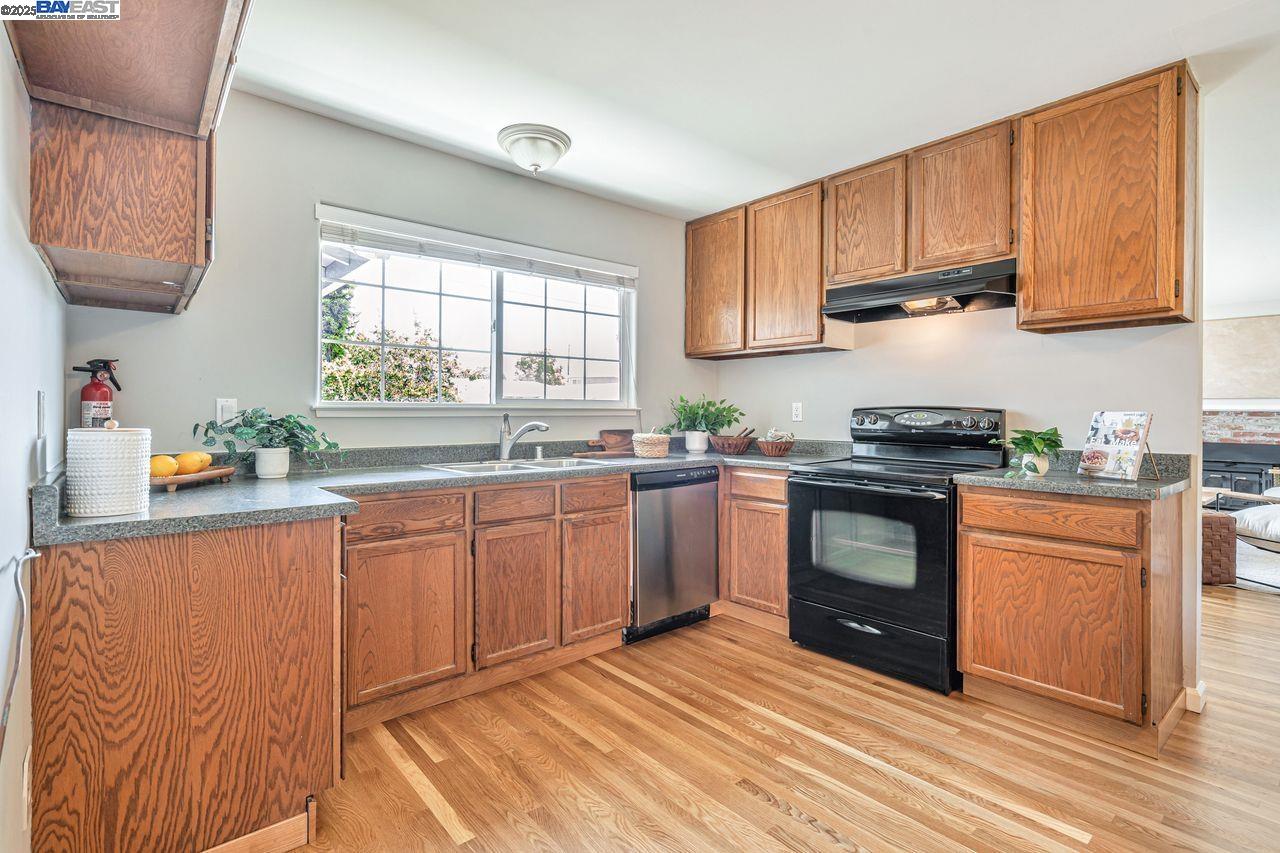 41819 Mahoney St, Fremont, California 94538, 3 Bedrooms Bedrooms, 6 Rooms Rooms,2 BathroomsBathrooms,Residential,For Sale,41819 Mahoney St,41105149