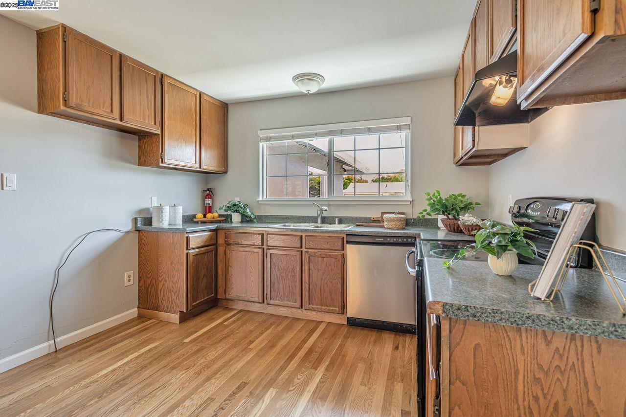 41819 Mahoney St, Fremont, California 94538, 3 Bedrooms Bedrooms, 6 Rooms Rooms,2 BathroomsBathrooms,Residential,For Sale,41819 Mahoney St,41105149