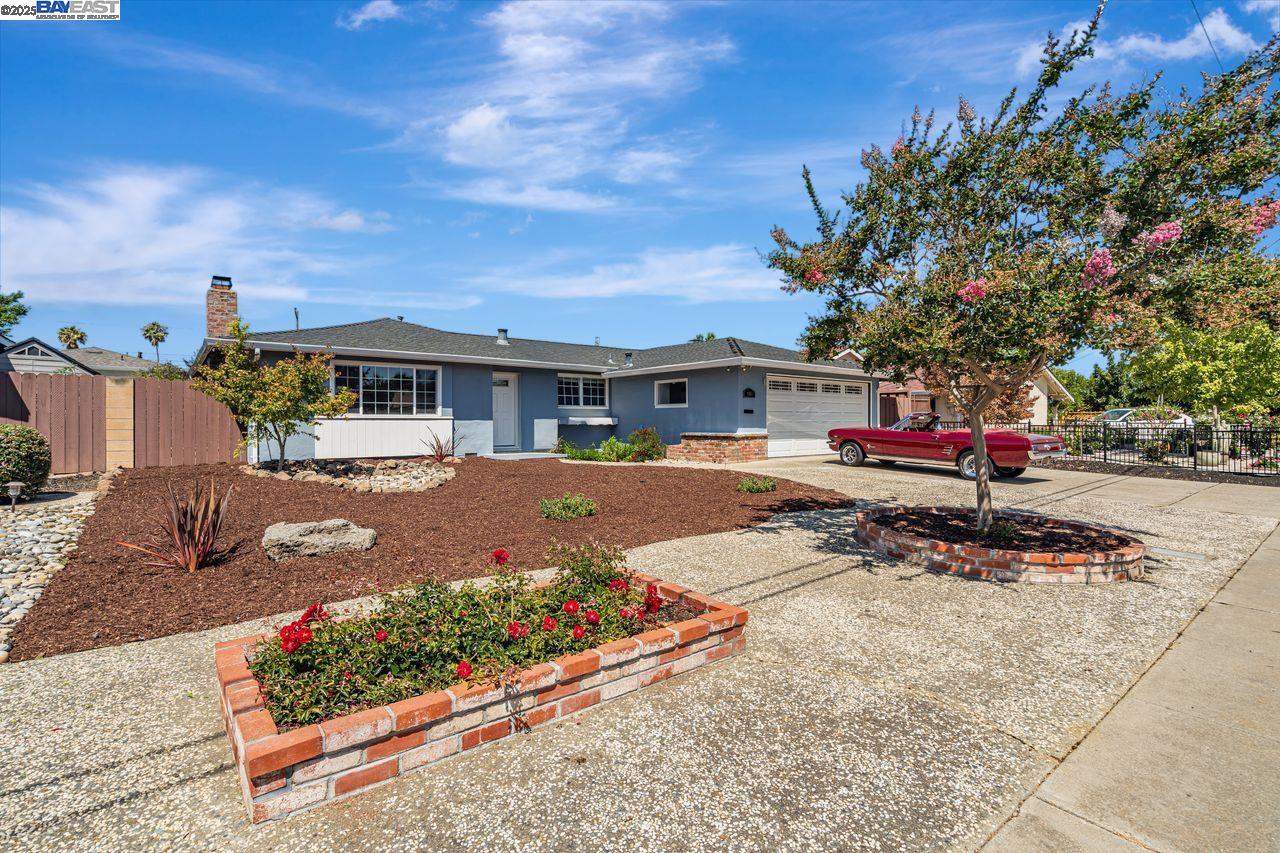 41819 Mahoney St, Fremont, California 94538, 3 Bedrooms Bedrooms, 6 Rooms Rooms,2 BathroomsBathrooms,Residential,For Sale,41819 Mahoney St,41105149