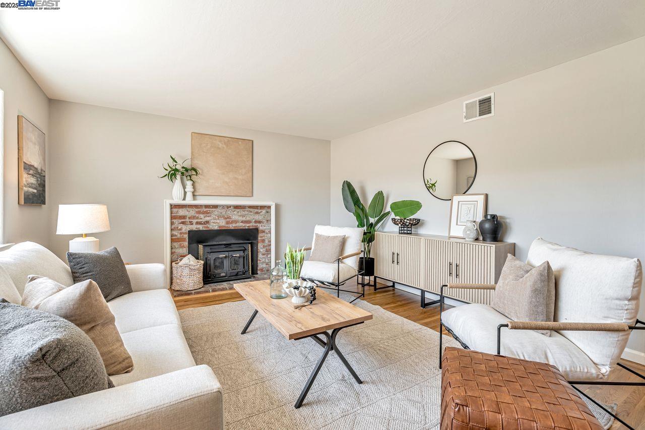 41819 Mahoney St, Fremont, California 94538, 3 Bedrooms Bedrooms, 6 Rooms Rooms,2 BathroomsBathrooms,Residential,For Sale,41819 Mahoney St,41105149