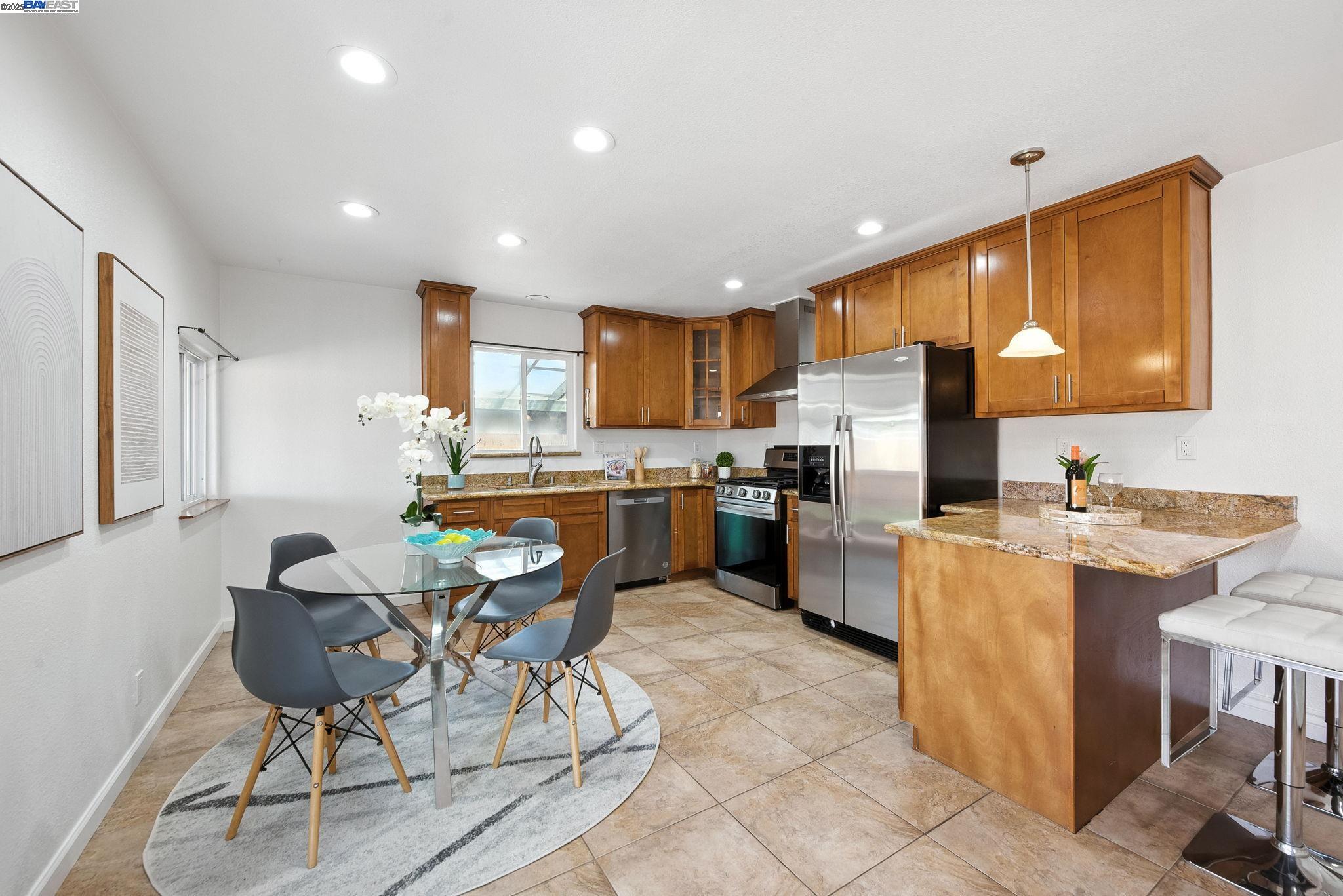 Detail Gallery Image 15 of 60 For 35794 Vinewood St, Newark,  CA 94560 - 4 Beds | 2 Baths