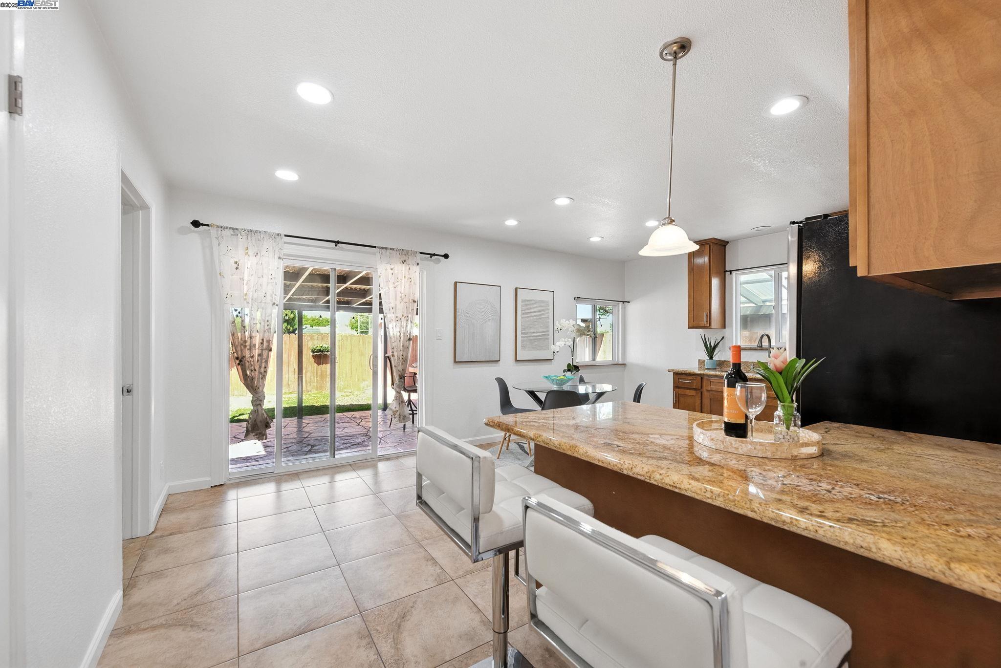 Detail Gallery Image 16 of 60 For 35794 Vinewood St, Newark,  CA 94560 - 4 Beds | 2 Baths