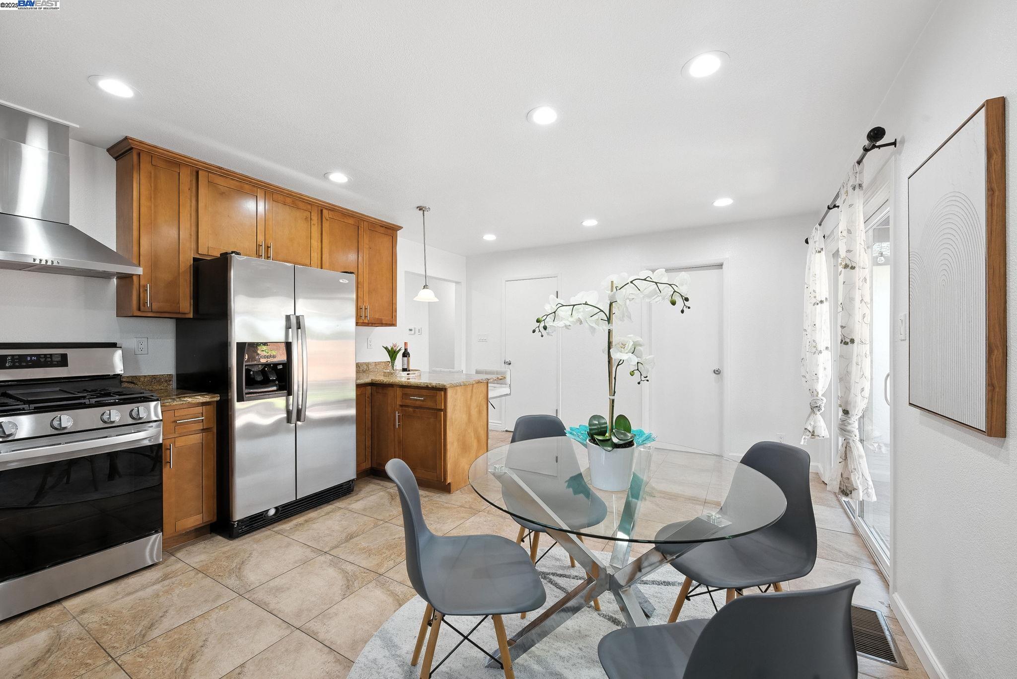 Detail Gallery Image 18 of 60 For 35794 Vinewood St, Newark,  CA 94560 - 4 Beds | 2 Baths