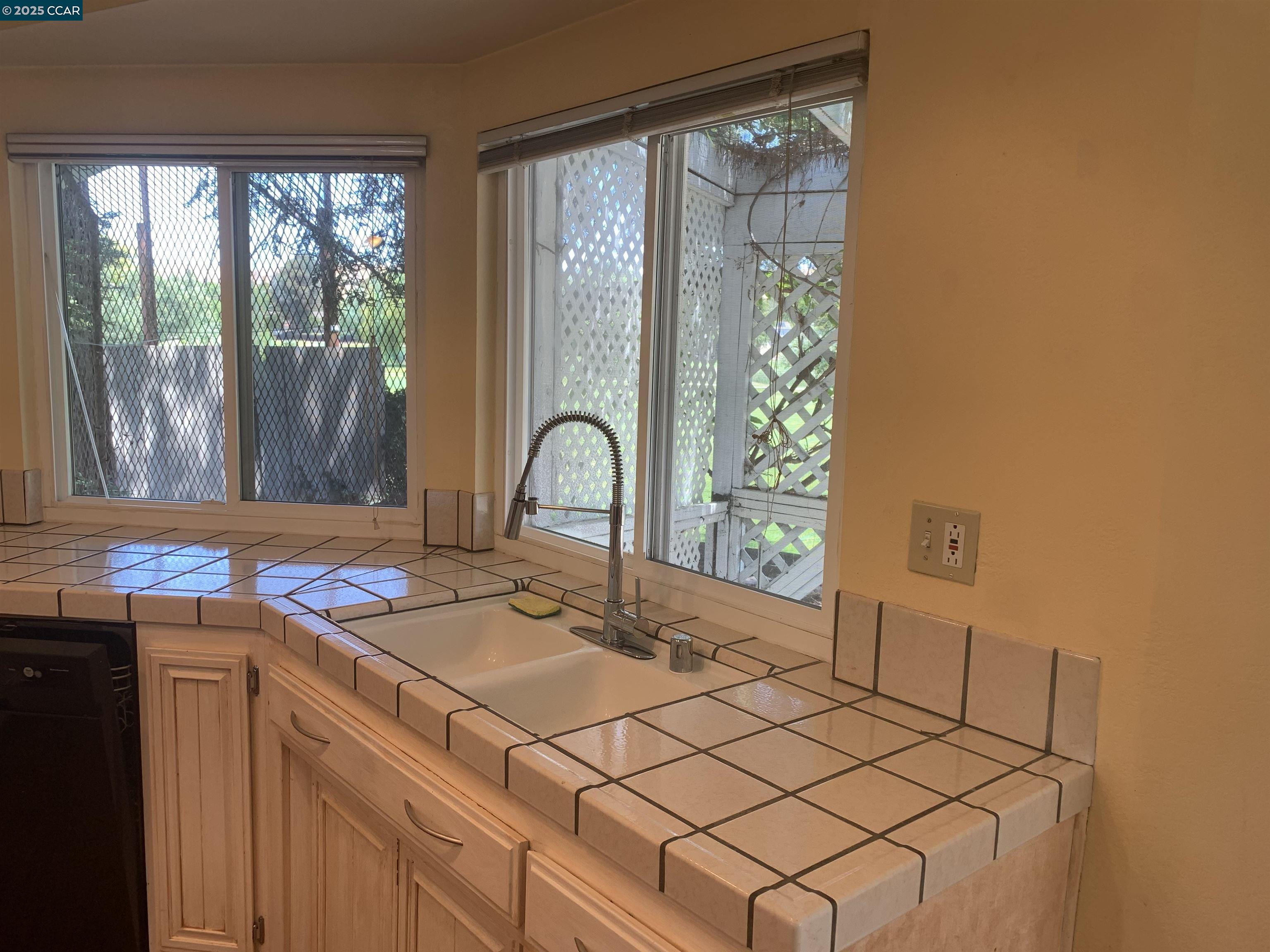 Detail Gallery Image 12 of 17 For 9462 Thunderbird Pl, San Ramon,  CA 94583 - 4 Beds | 2 Baths