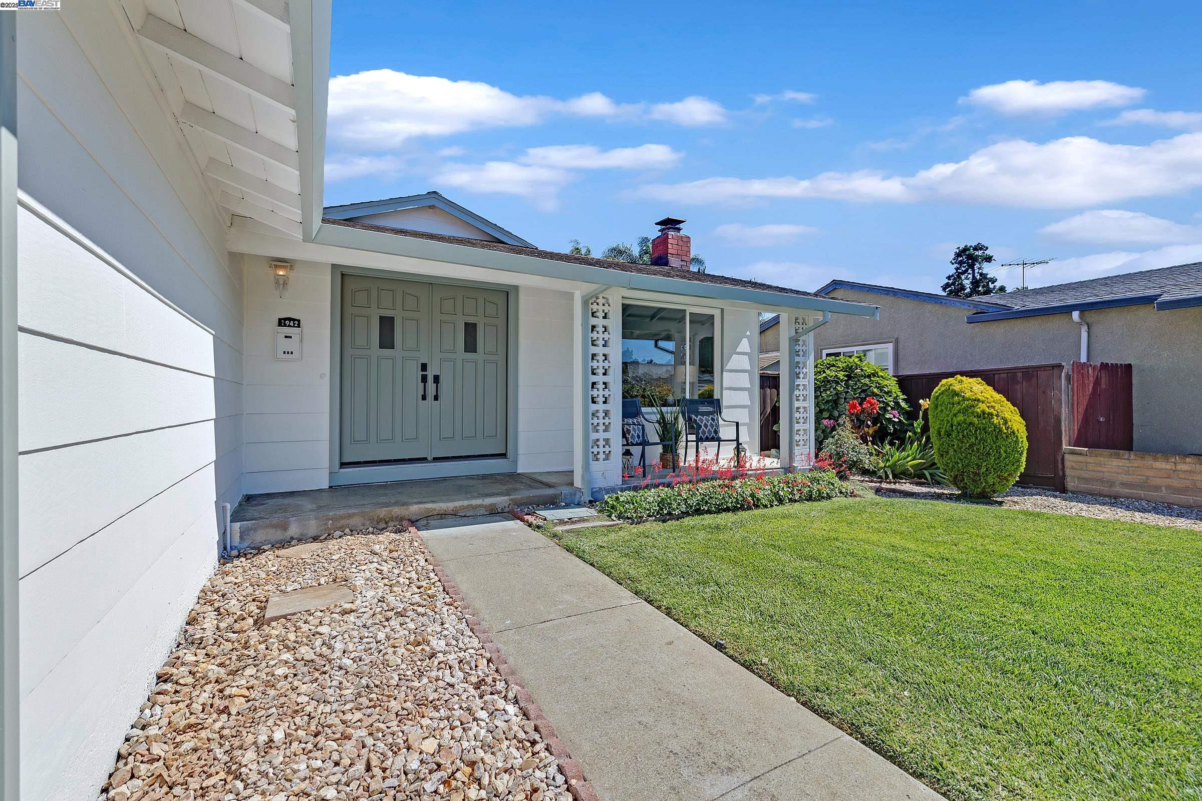 Detail Gallery Image 1 of 51 For 1942 Sherman Dr, Union City,  CA 94587 - 3 Beds | 2 Baths