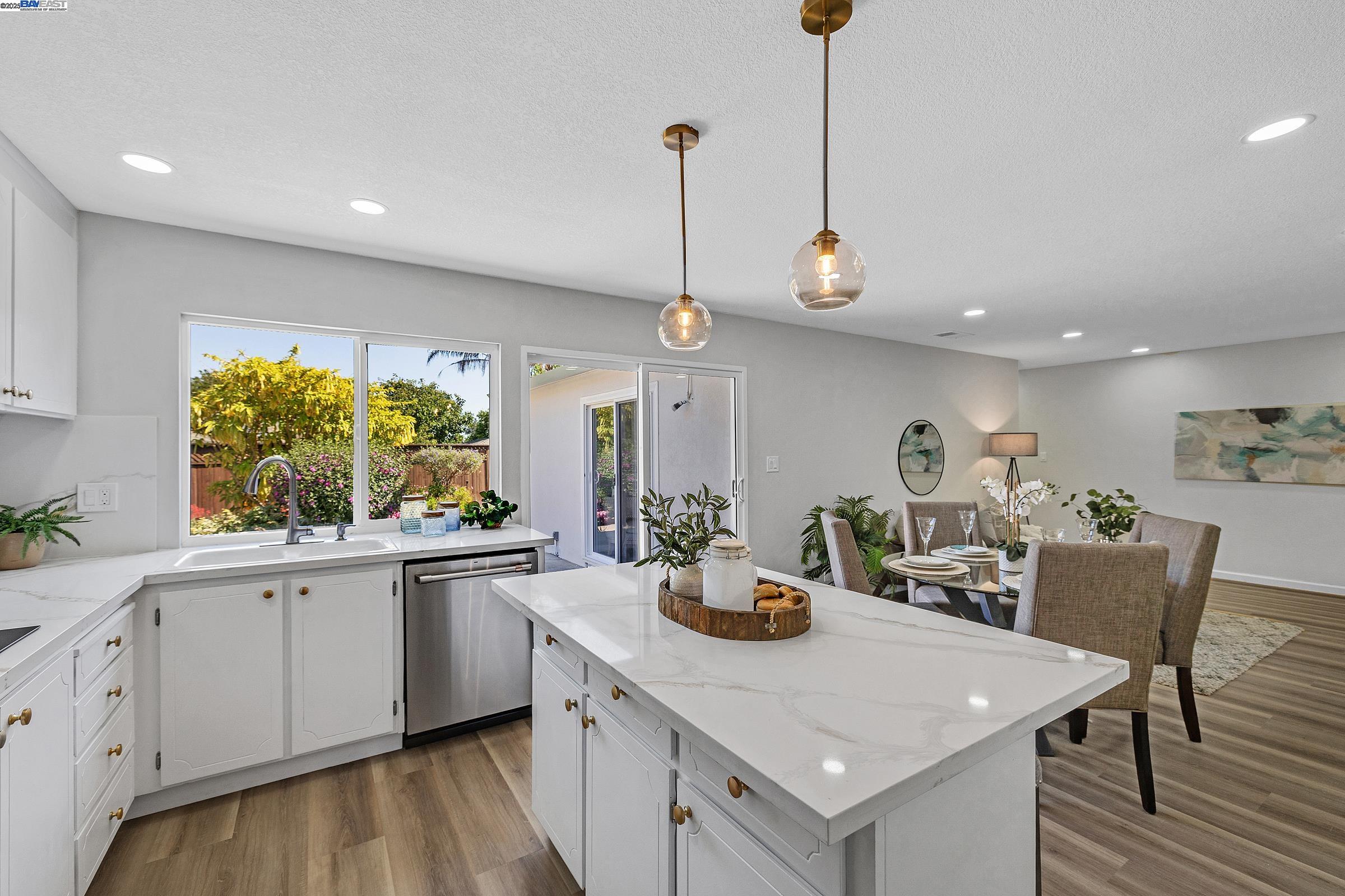 Detail Gallery Image 15 of 51 For 1942 Sherman Dr, Union City,  CA 94587 - 3 Beds | 2 Baths