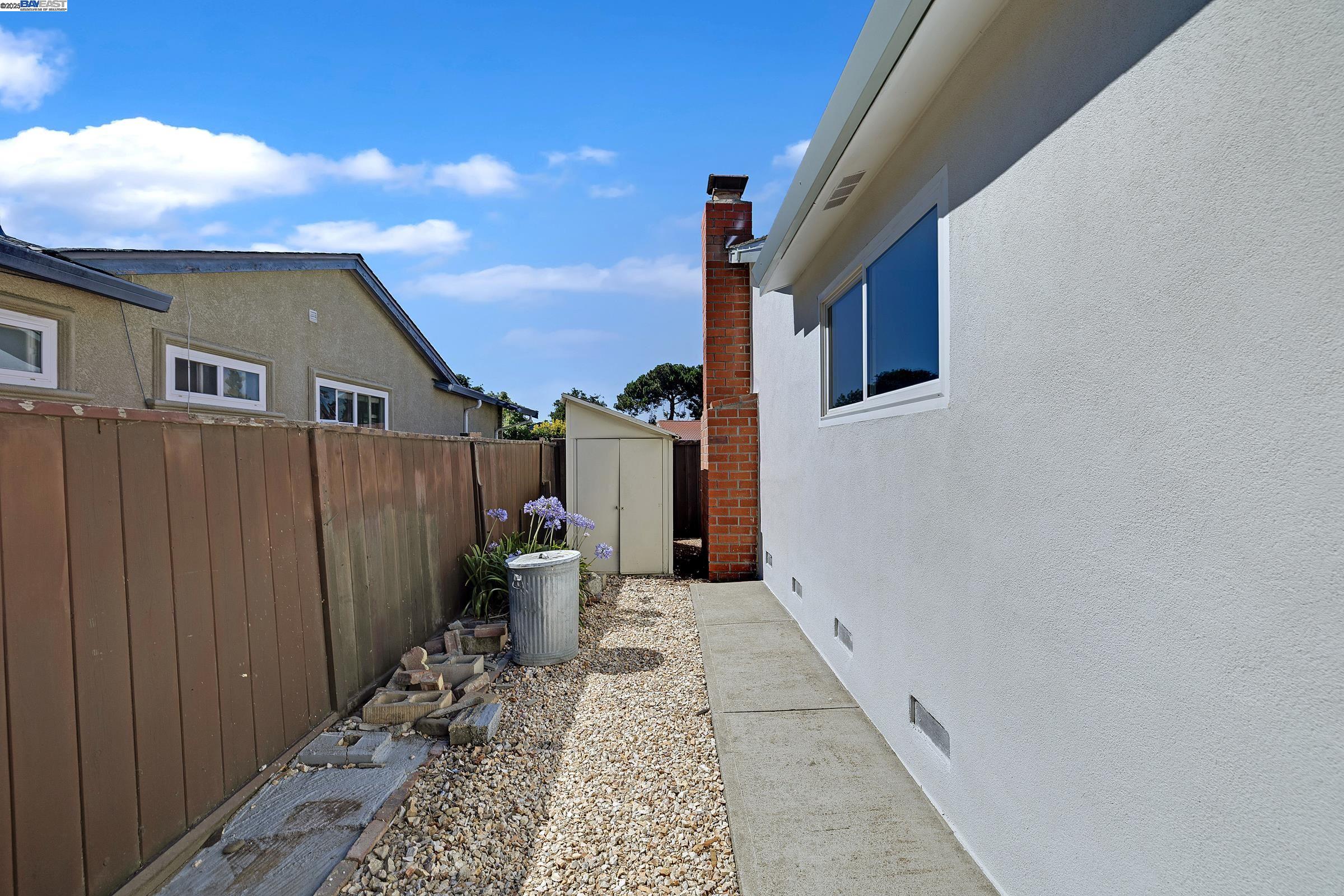 Detail Gallery Image 32 of 51 For 1942 Sherman Dr, Union City,  CA 94587 - 3 Beds | 2 Baths