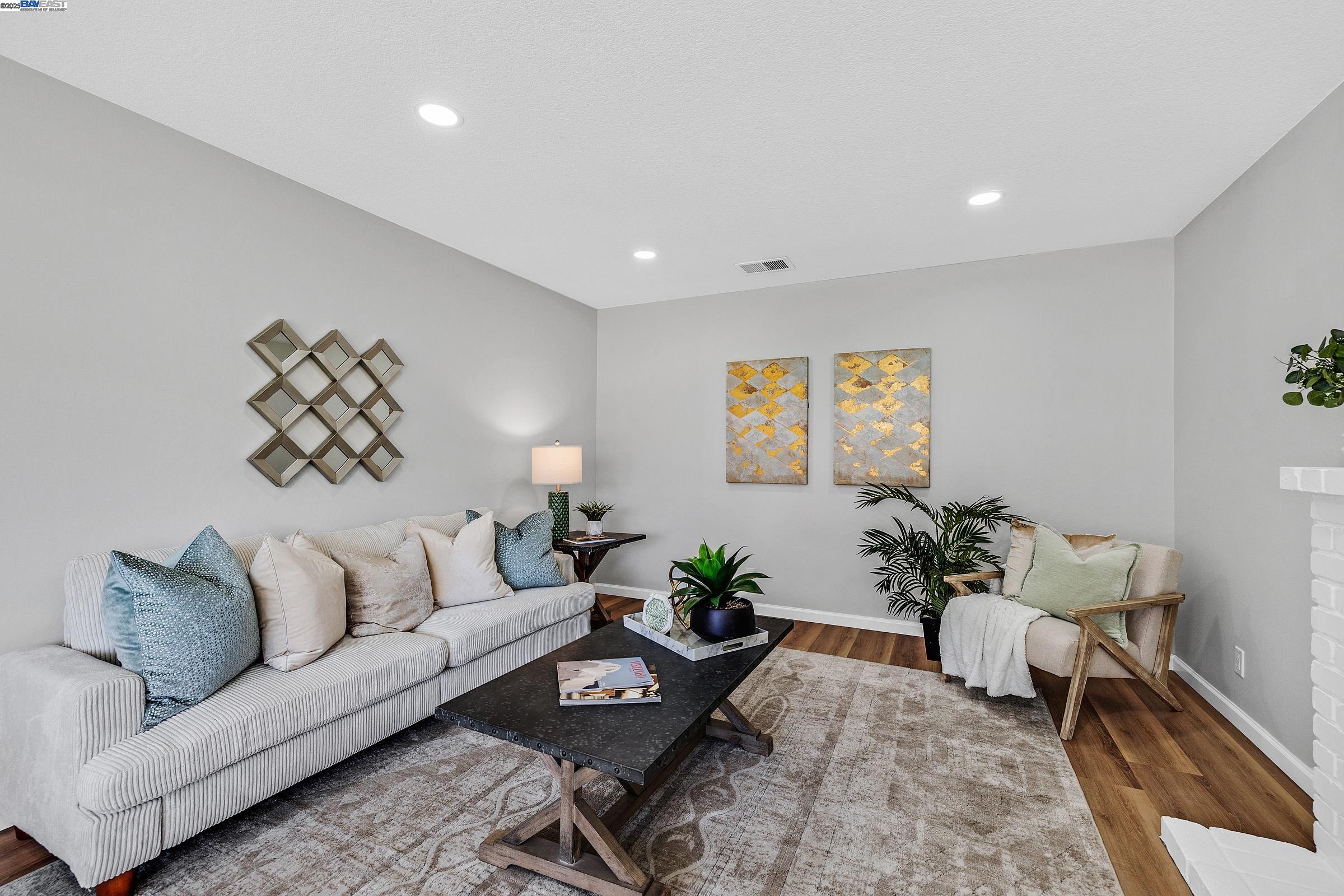 Detail Gallery Image 8 of 51 For 1942 Sherman Dr, Union City,  CA 94587 - 3 Beds | 2 Baths