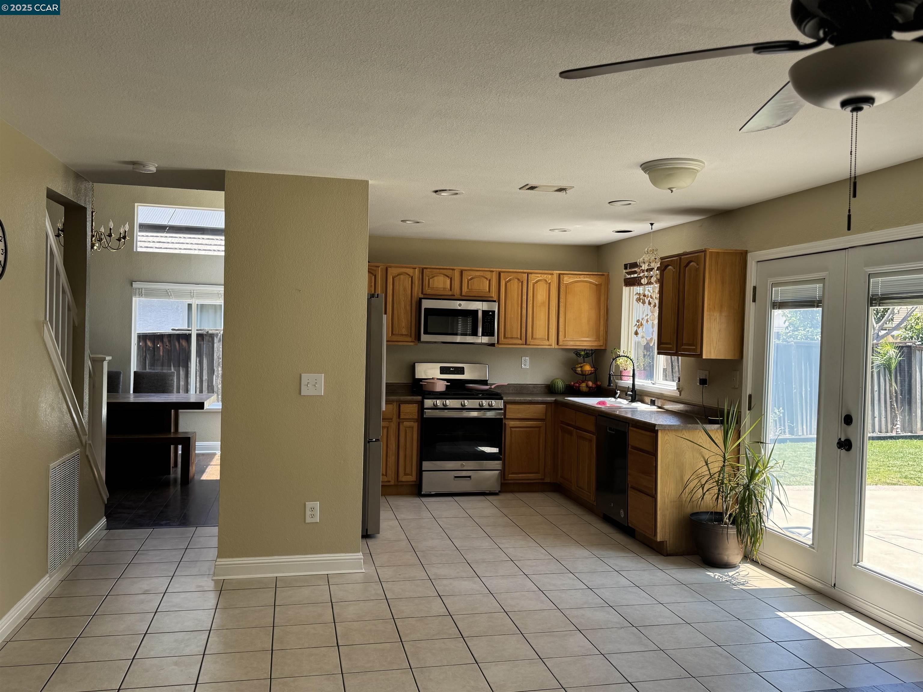 Detail Gallery Image 21 of 38 For 1162 Rockspring Way, Antioch,  CA 94531 - 3 Beds | 2/1 Baths