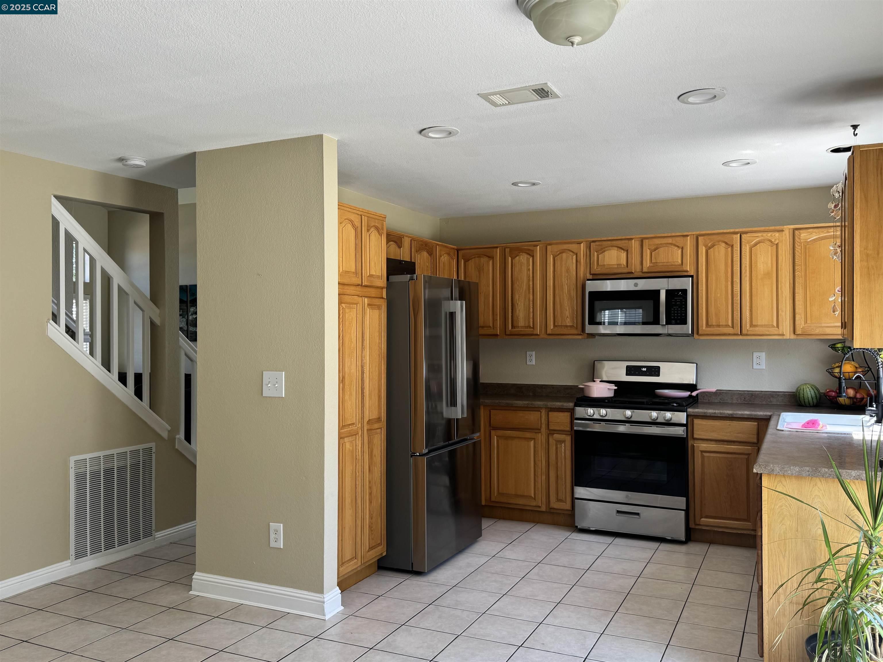 Detail Gallery Image 22 of 38 For 1162 Rockspring Way, Antioch,  CA 94531 - 3 Beds | 2/1 Baths