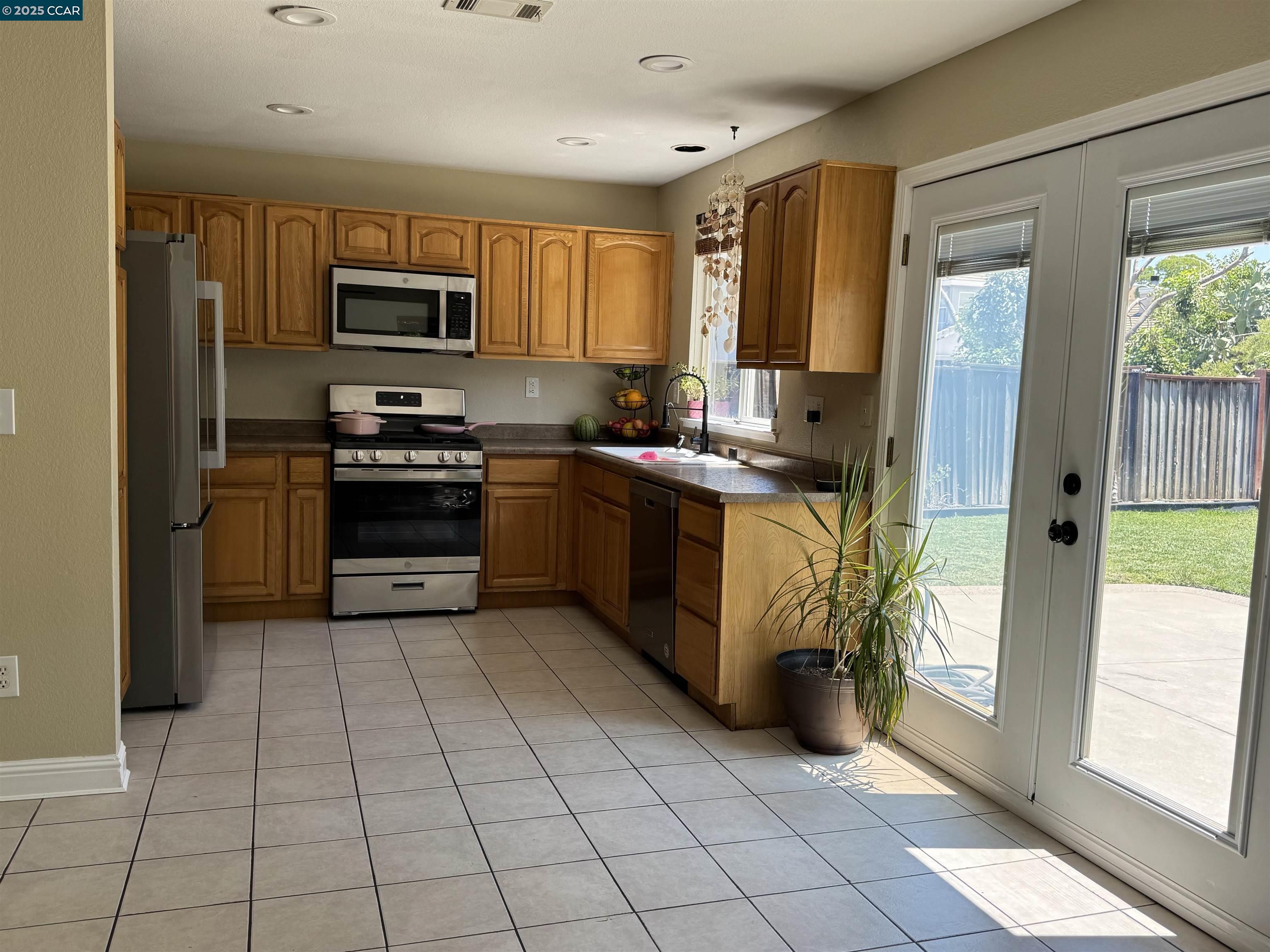 Detail Gallery Image 23 of 38 For 1162 Rockspring Way, Antioch,  CA 94531 - 3 Beds | 2/1 Baths