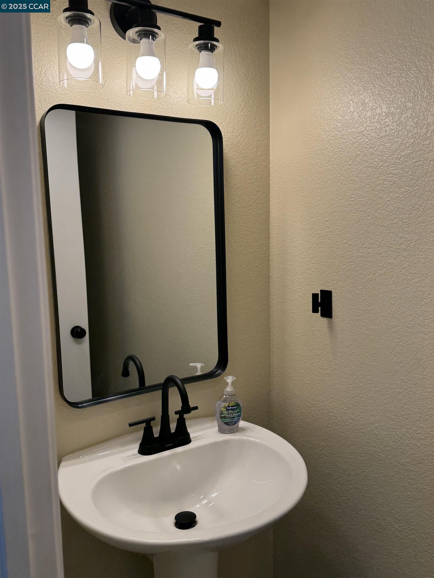 Detail Gallery Image 33 of 38 For 1162 Rockspring Way, Antioch,  CA 94531 - 3 Beds | 2/1 Baths