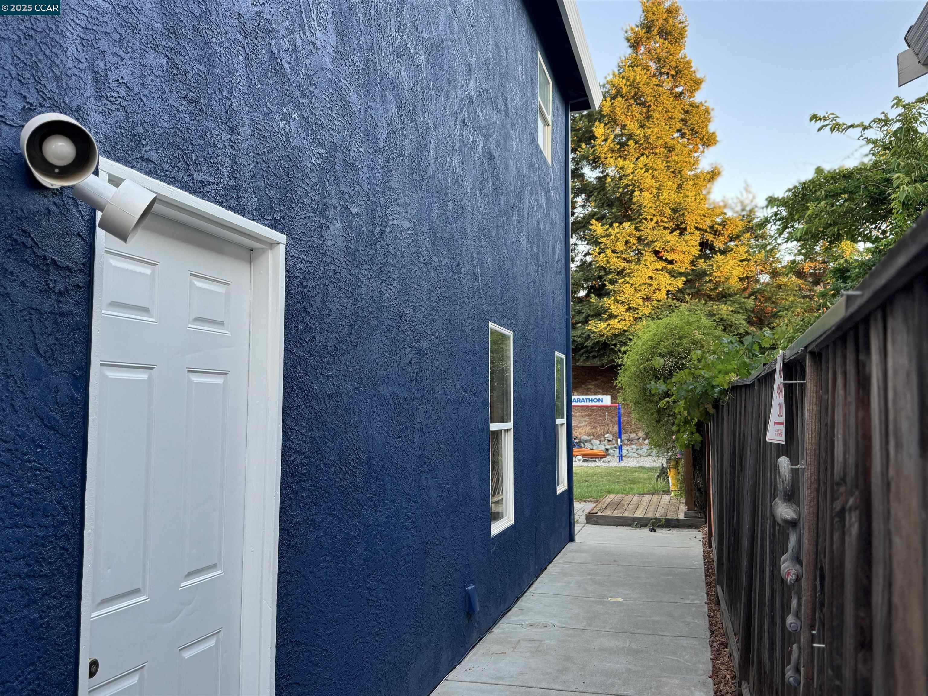 Detail Gallery Image 6 of 38 For 1162 Rockspring Way, Antioch,  CA 94531 - 3 Beds | 2/1 Baths