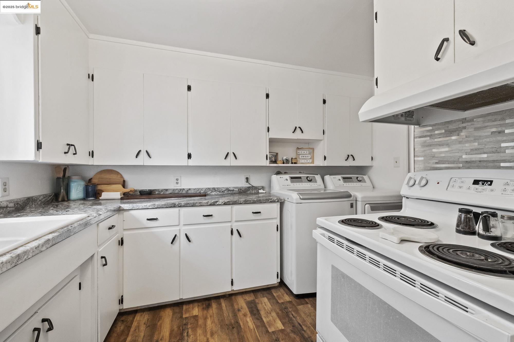 Detail Gallery Image 11 of 22 For 15518 Jenness Rd, Sonora,  CA 95370 - 2 Beds | 1 Baths