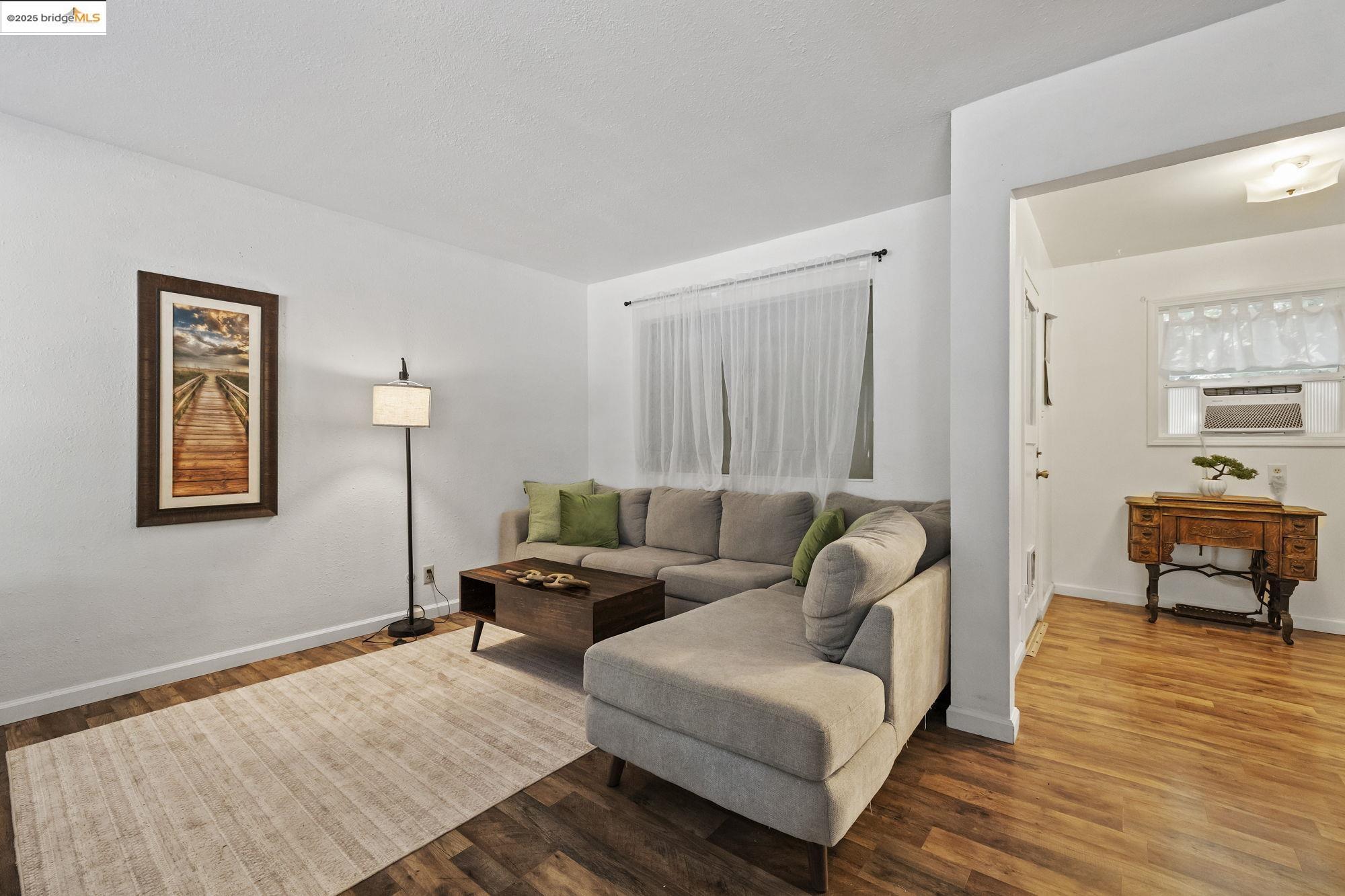 Detail Gallery Image 5 of 22 For 15518 Jenness Rd, Sonora,  CA 95370 - 2 Beds | 1 Baths