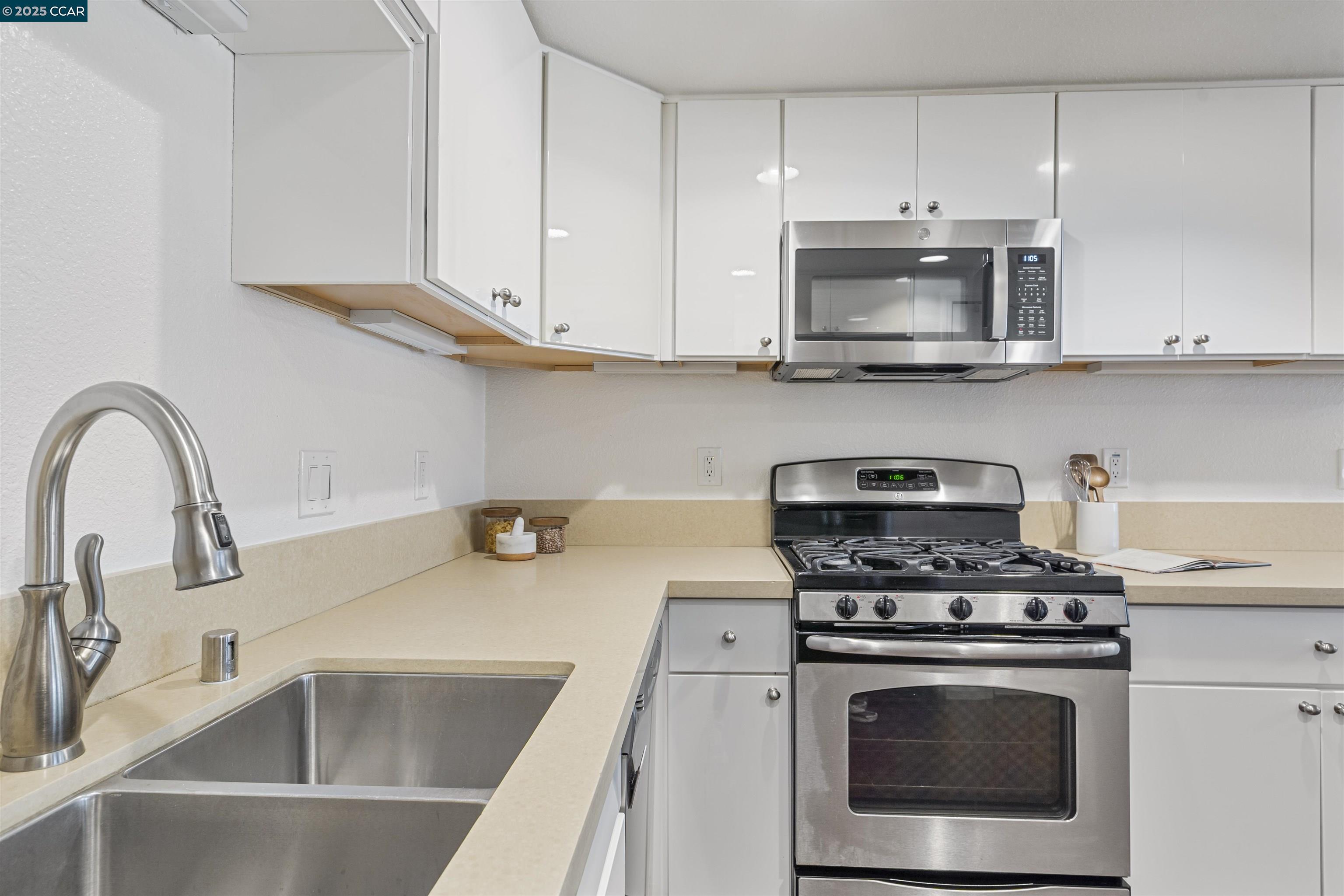 Photo #14: 41105159 Listing: Photo #14