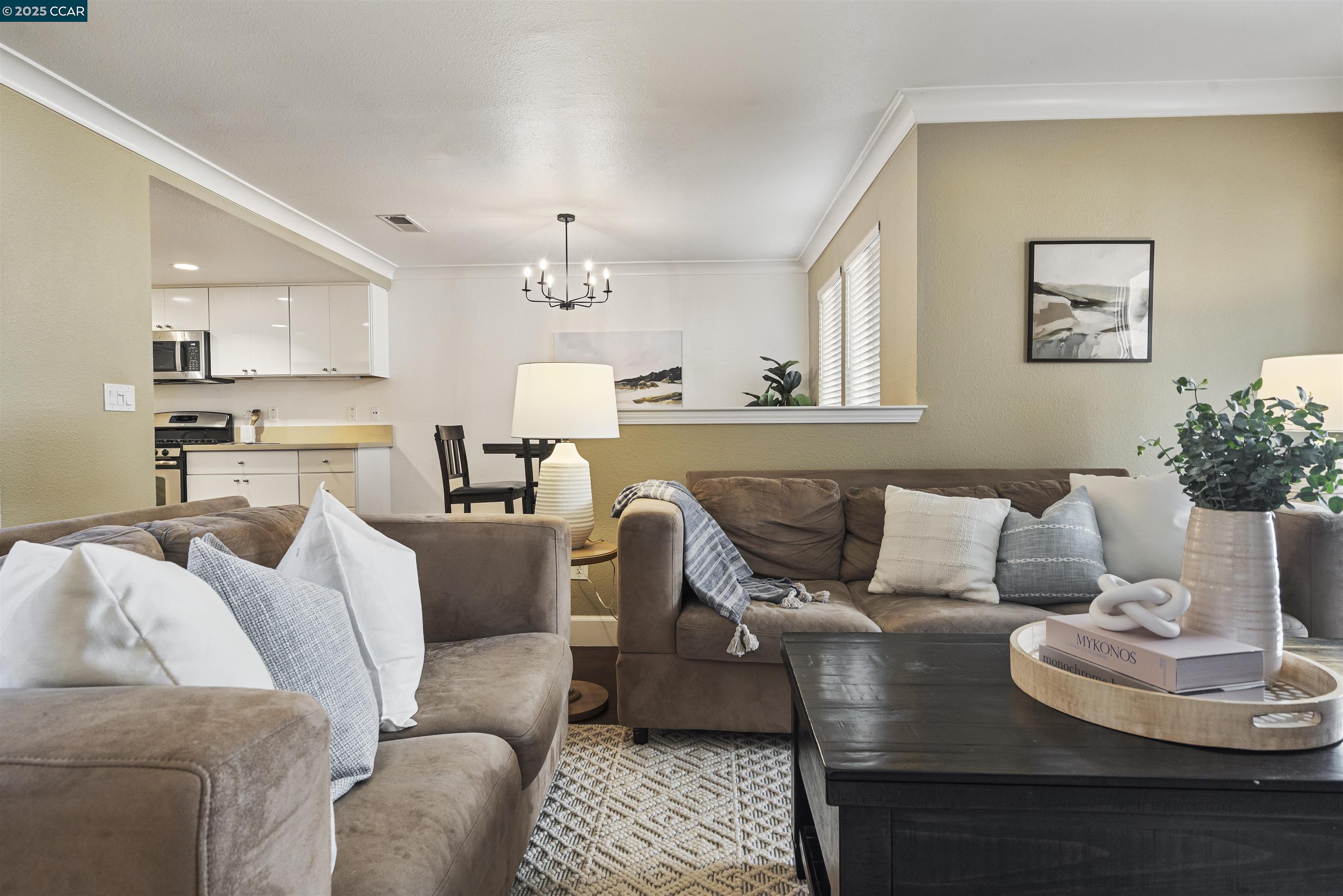 Photo #7: 41105159 Listing: Photo #7